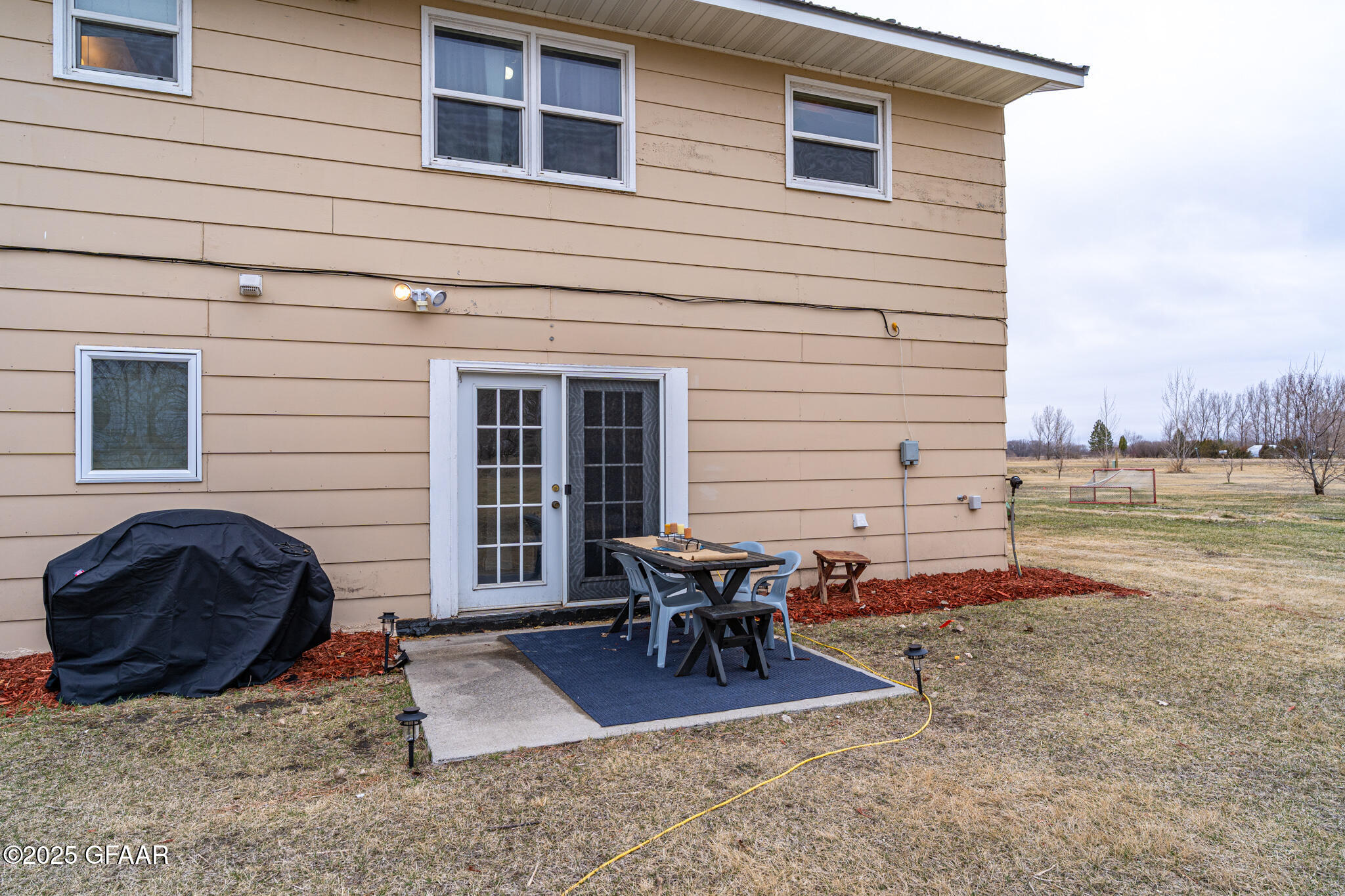 2110 CLEMETSON Street NE