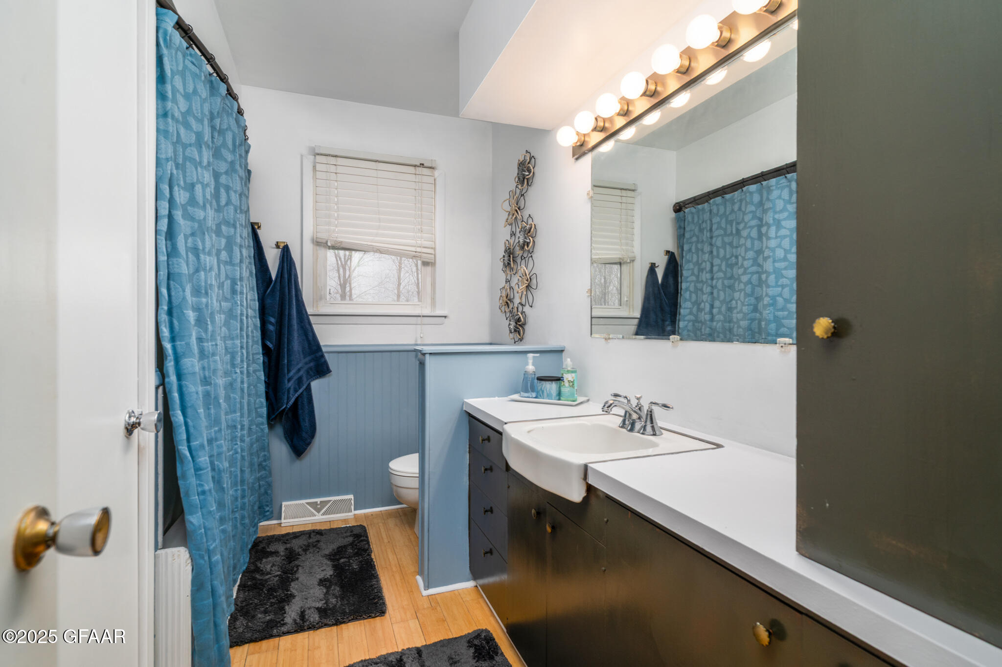 2110 CLEMETSON Street NE