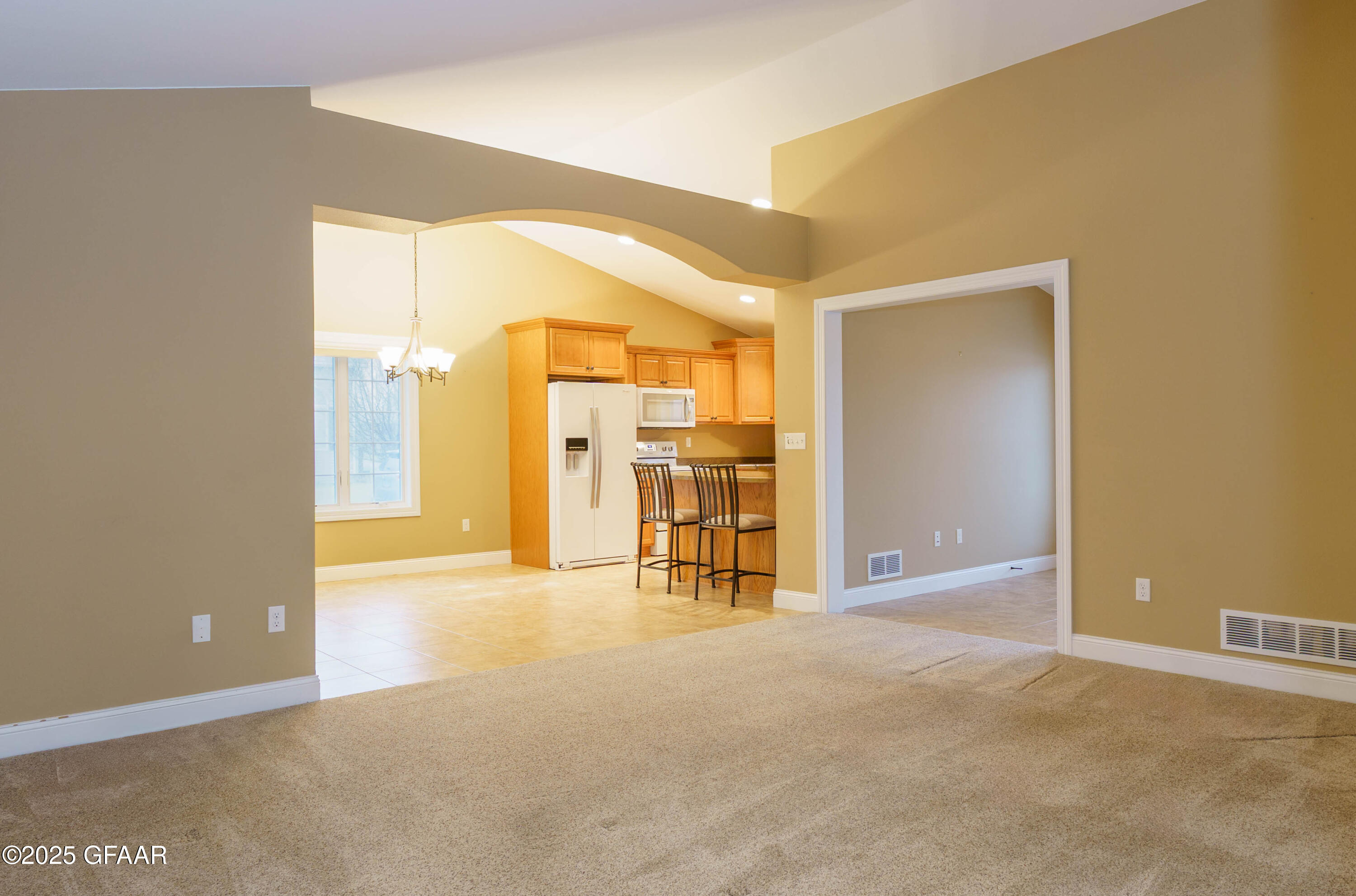 4711 RIDGEWOOD Lane