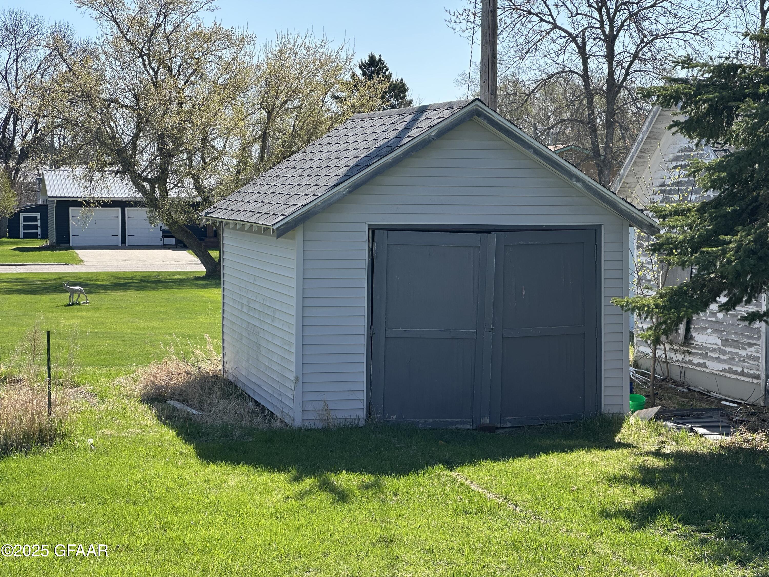 115 SHEYENNE Street, McVille