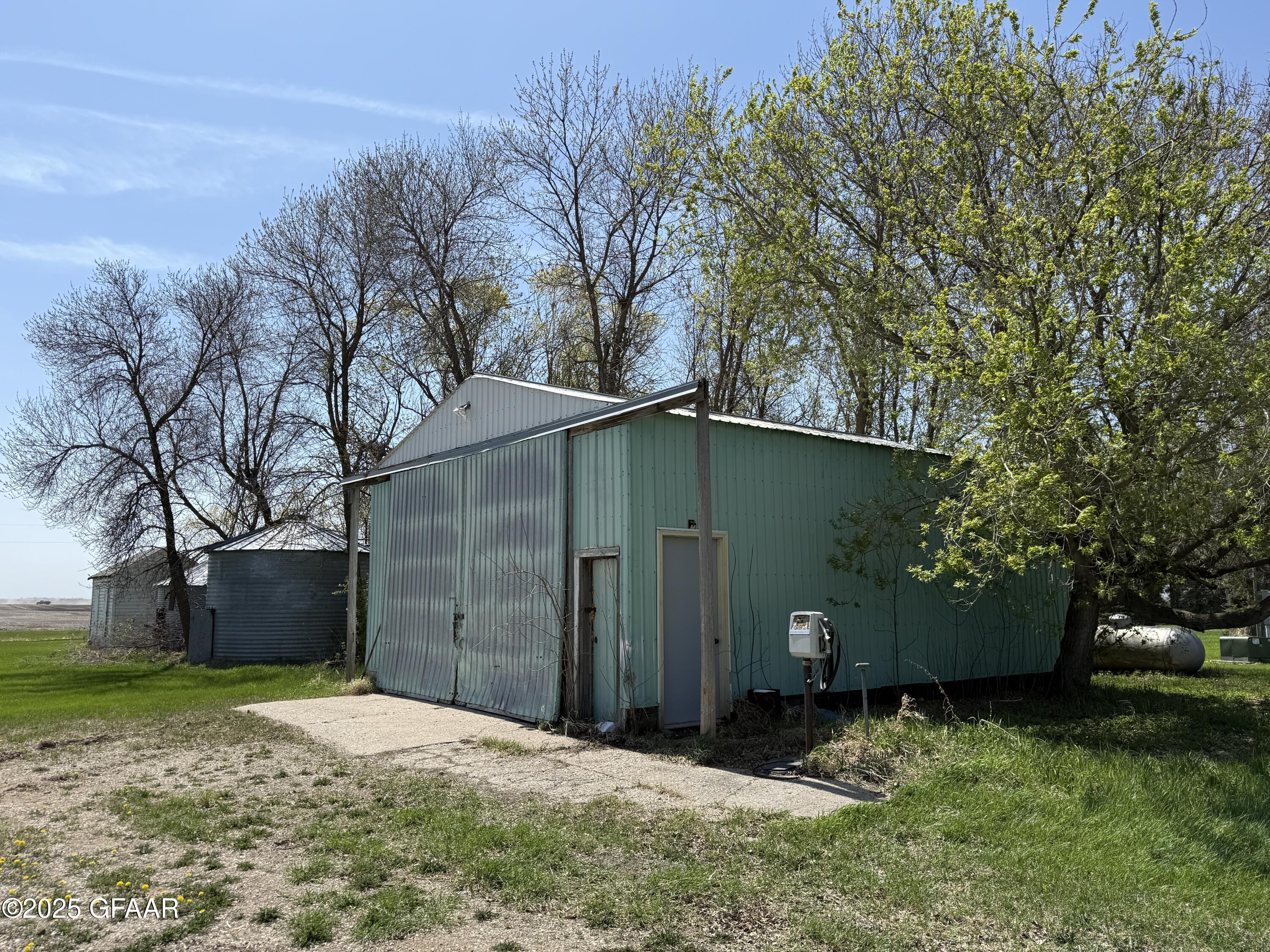 11651 79TH Street NE