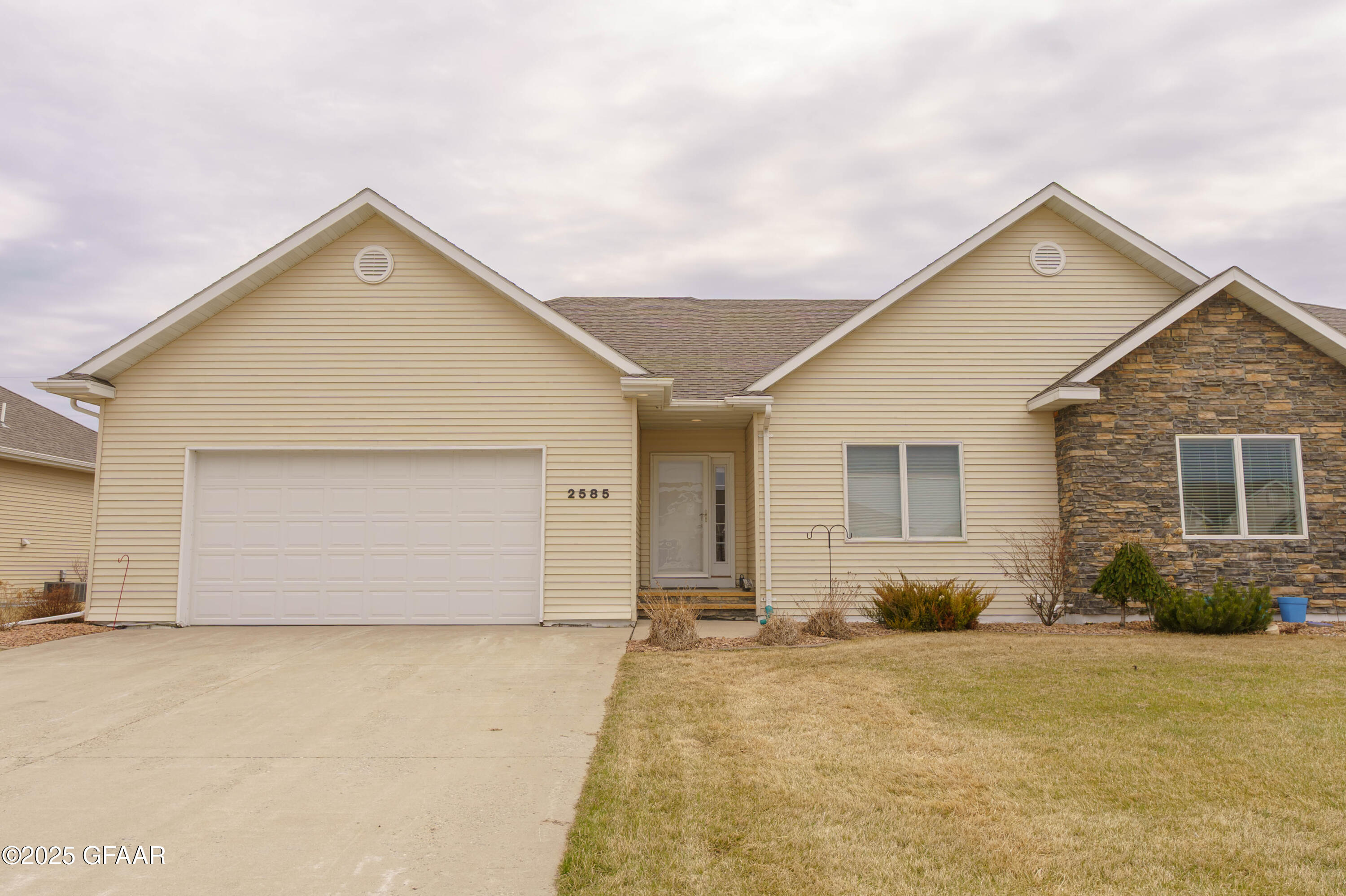 2585 AUGUSTA Drive