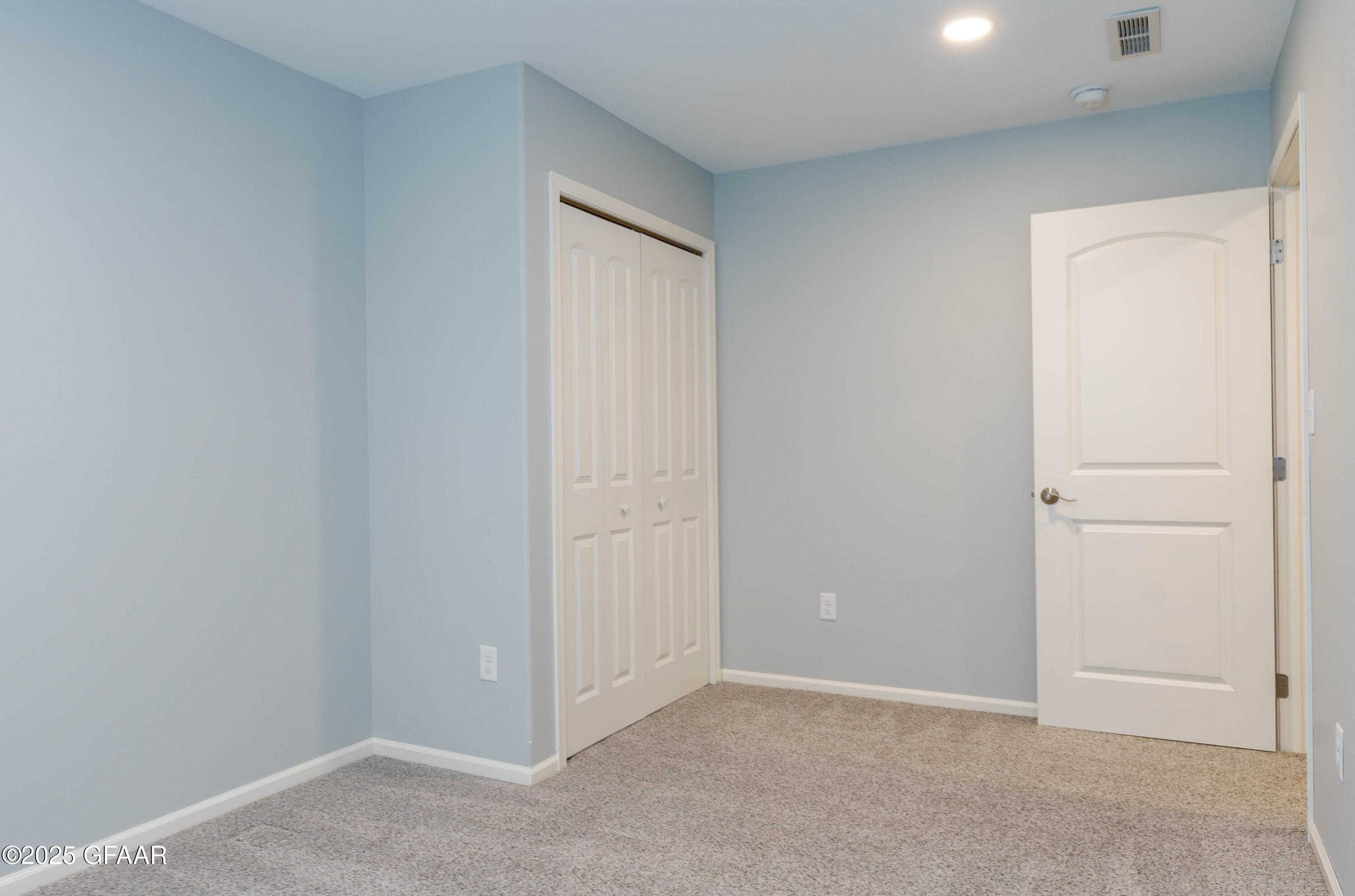 2585 AUGUSTA Drive