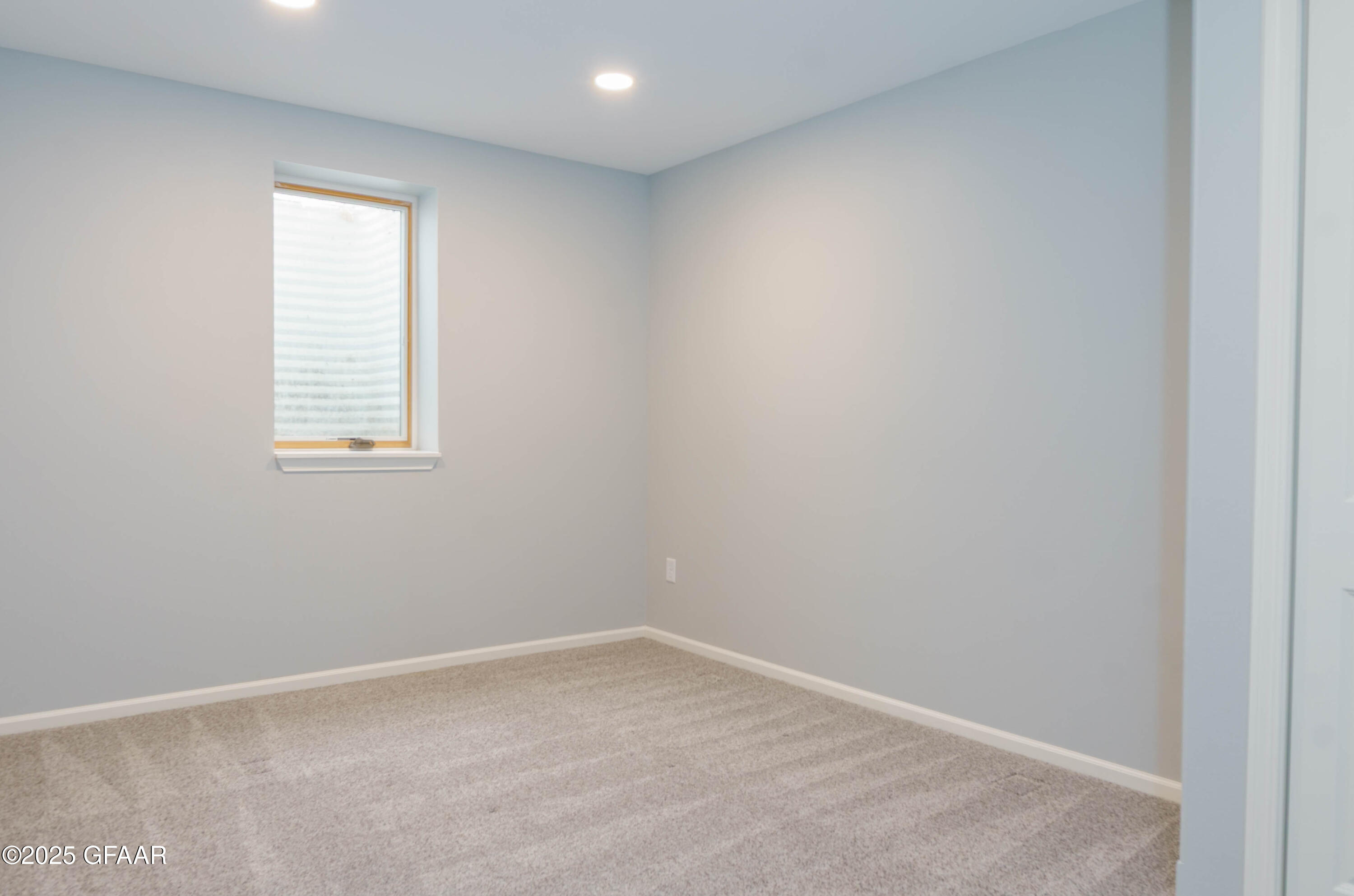 2585 AUGUSTA Drive