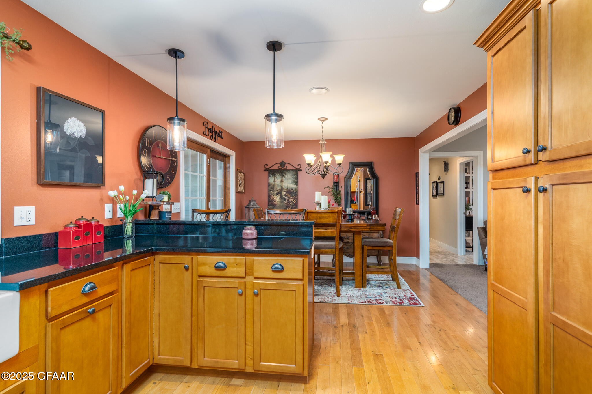 1605 15TH Avenue NE
