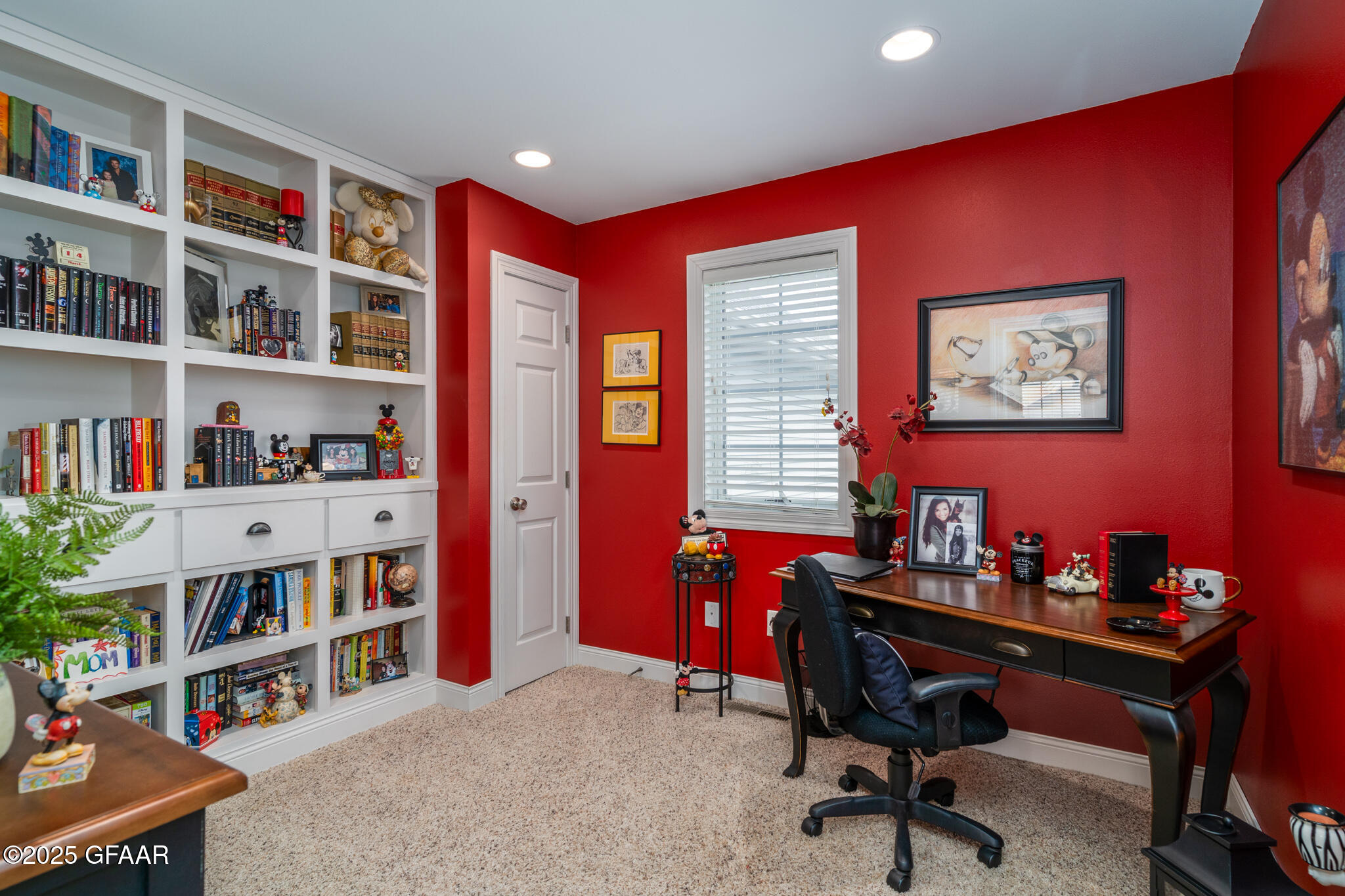 1605 15TH Avenue NE