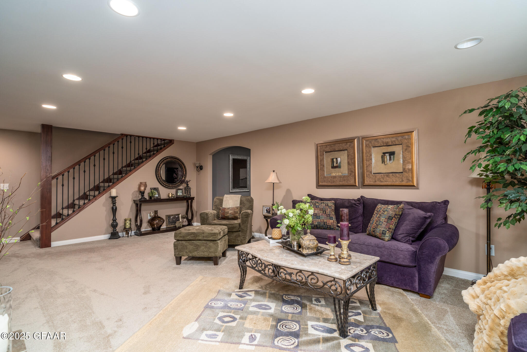 1605 15TH Avenue NE