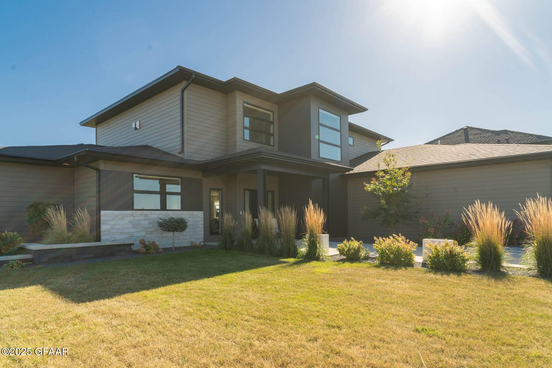 1722 KINGS VIEW Drive