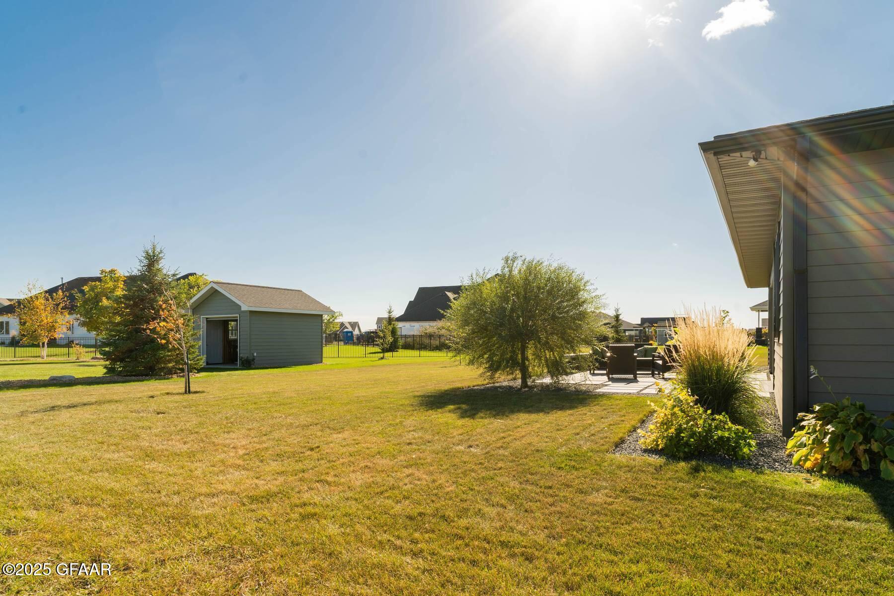 1722 KINGS VIEW Drive