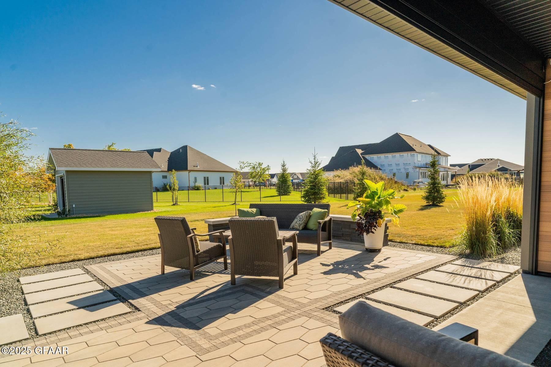 1722 KINGS VIEW Drive