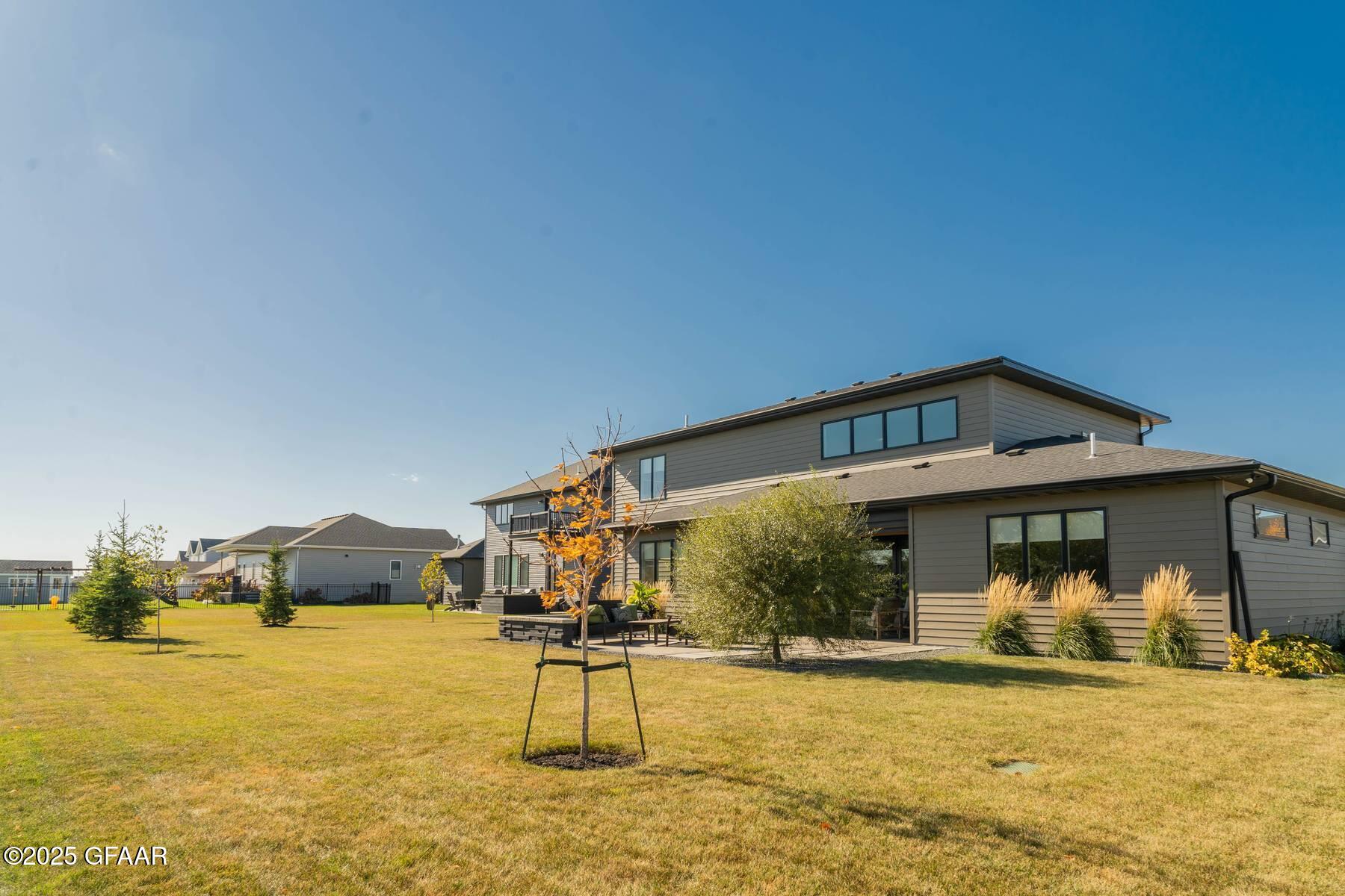 1722 KINGS VIEW Drive