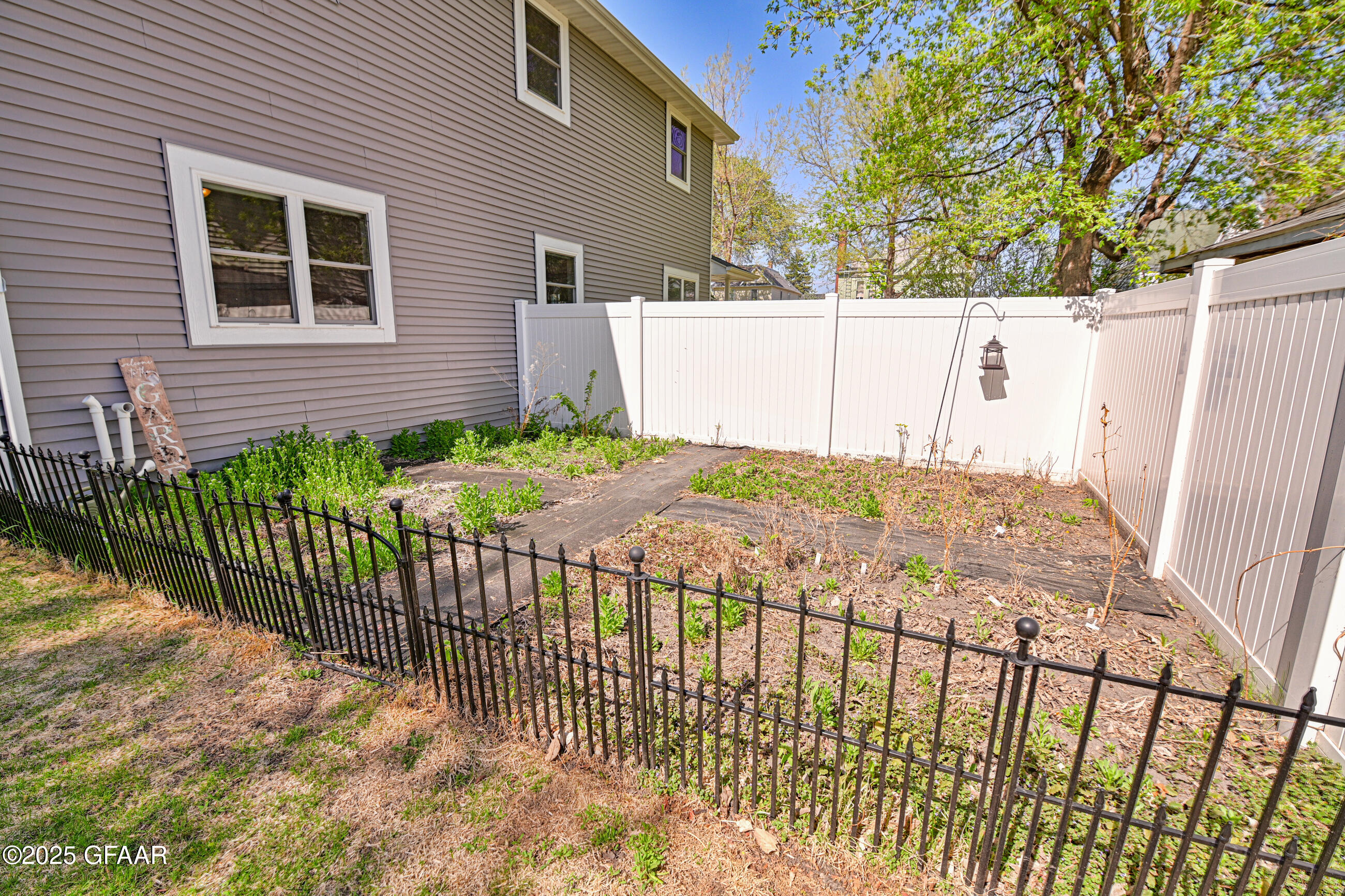 514 5TH Street S