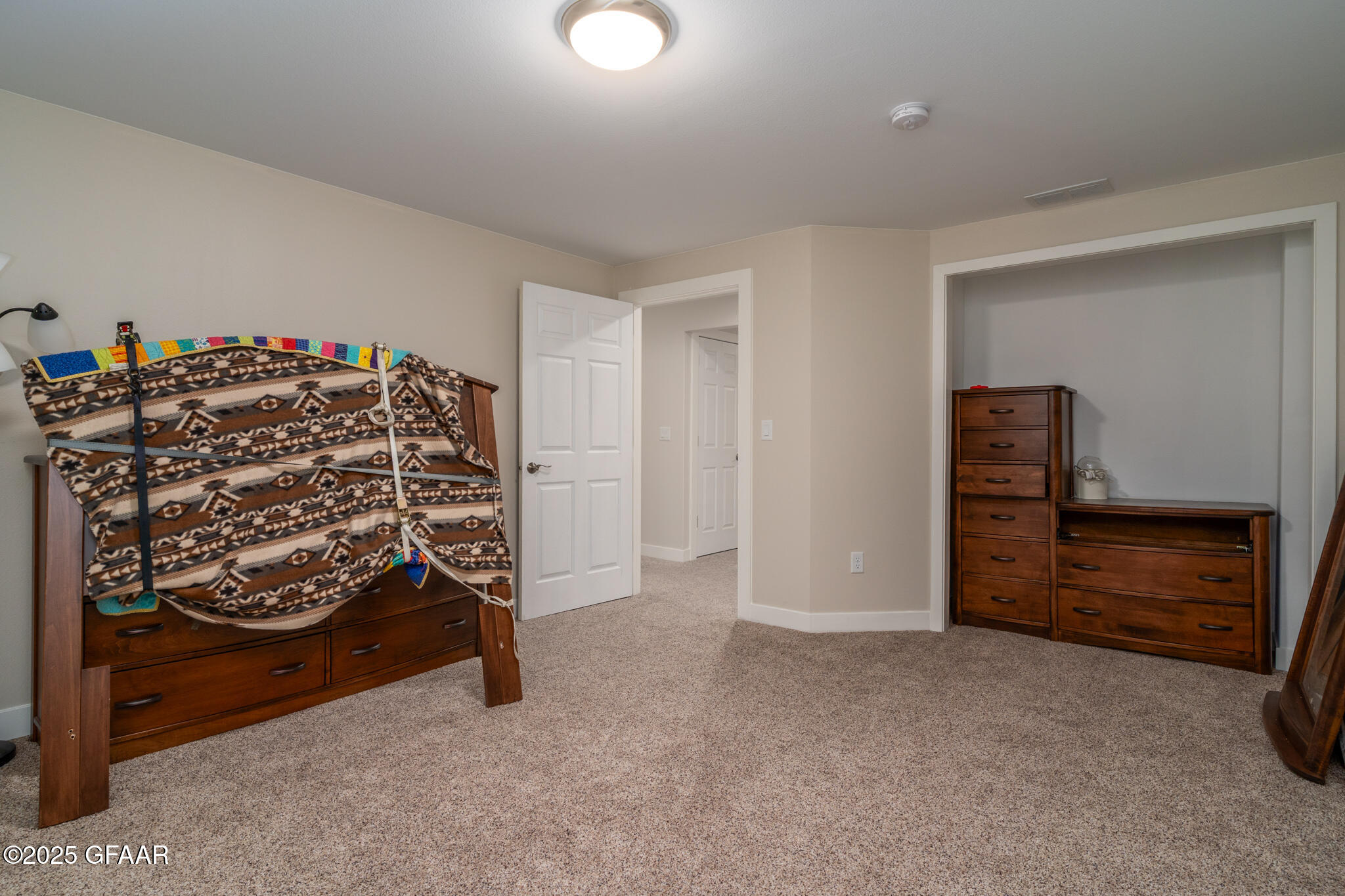 1427 CHESTNUT Street