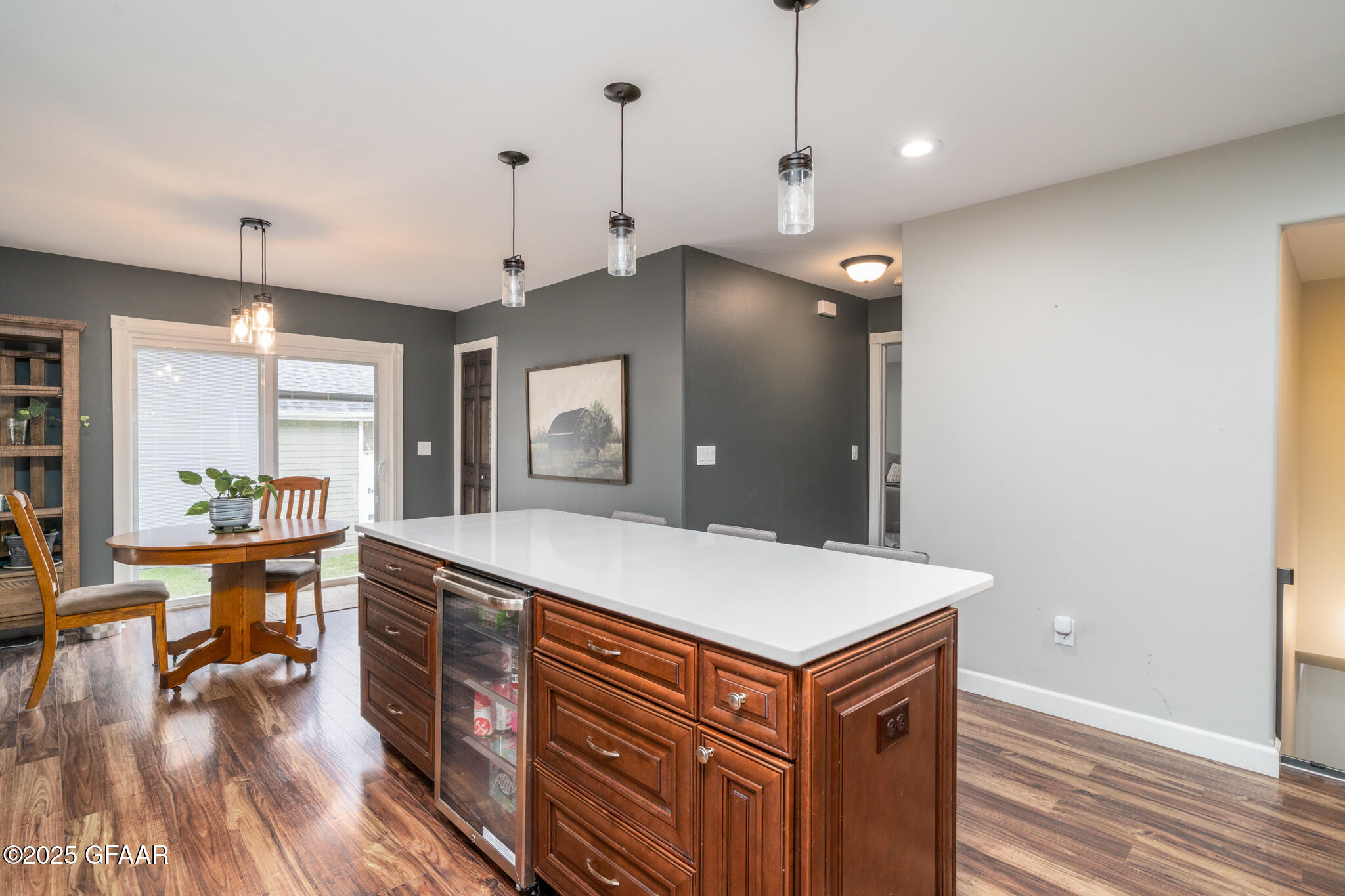 1427 CHESTNUT Street