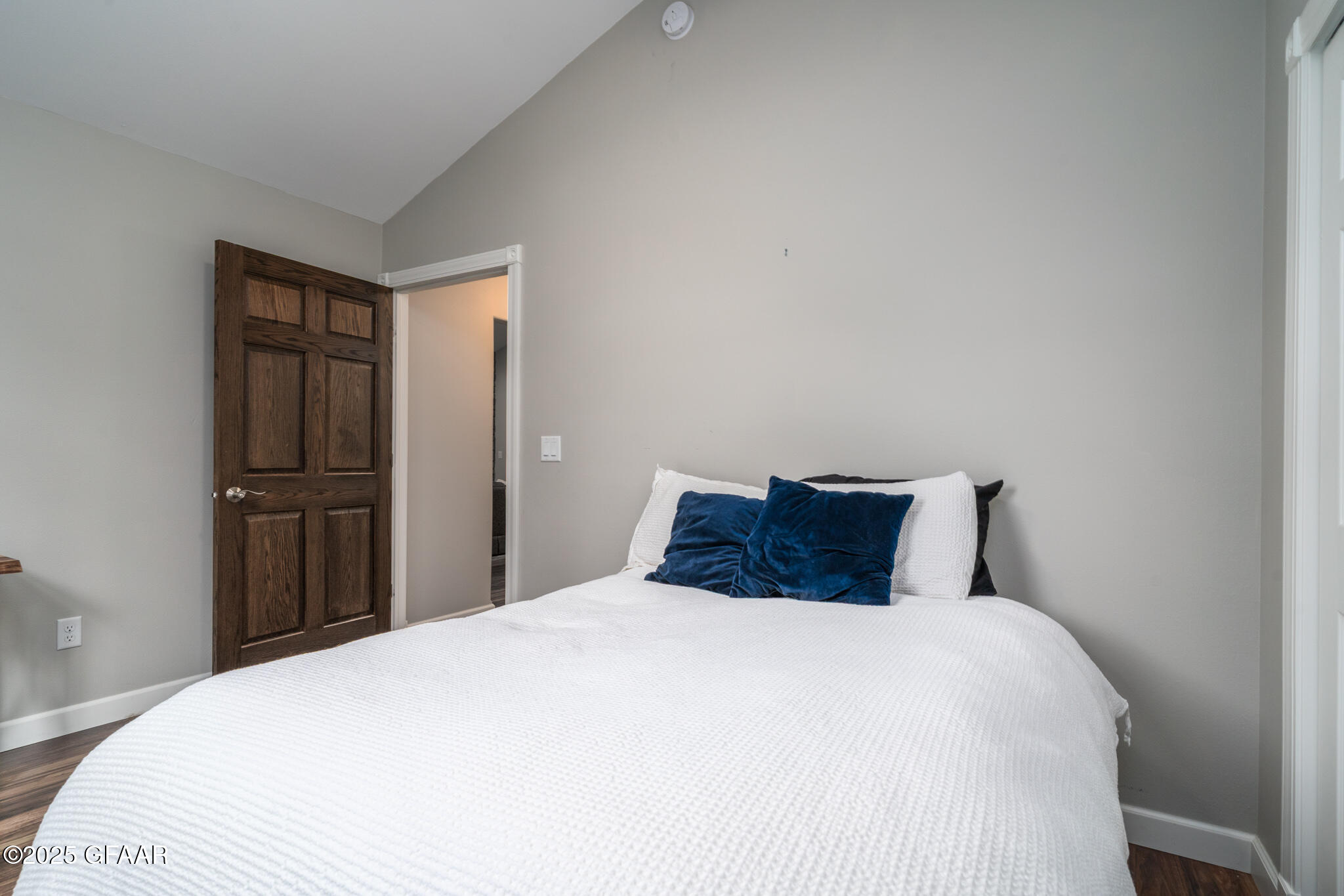 1427 CHESTNUT Street