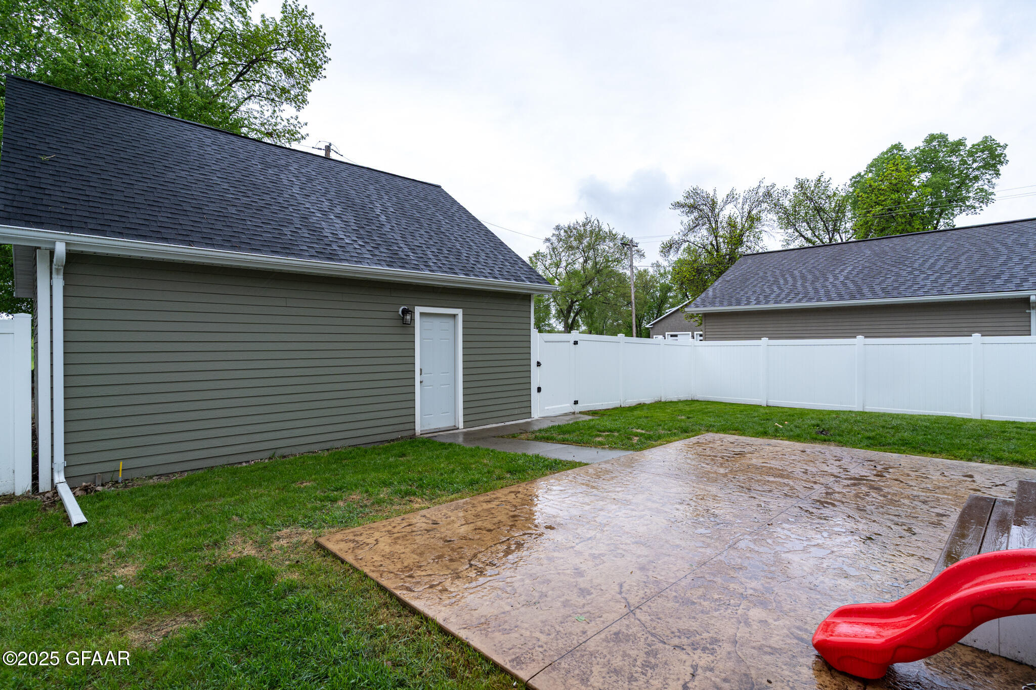 1427 CHESTNUT Street