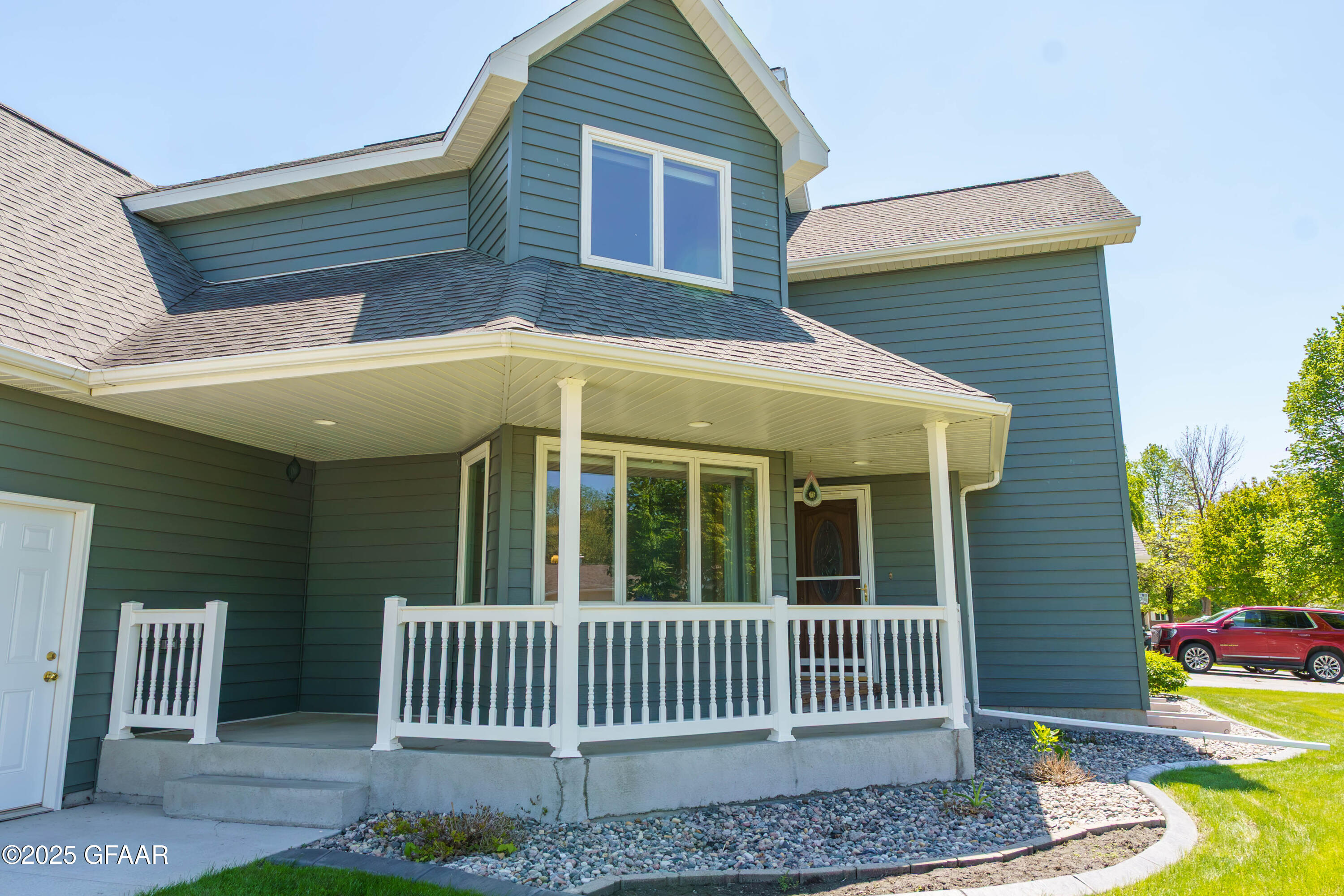 1943 PRAIRIE ROSE Court