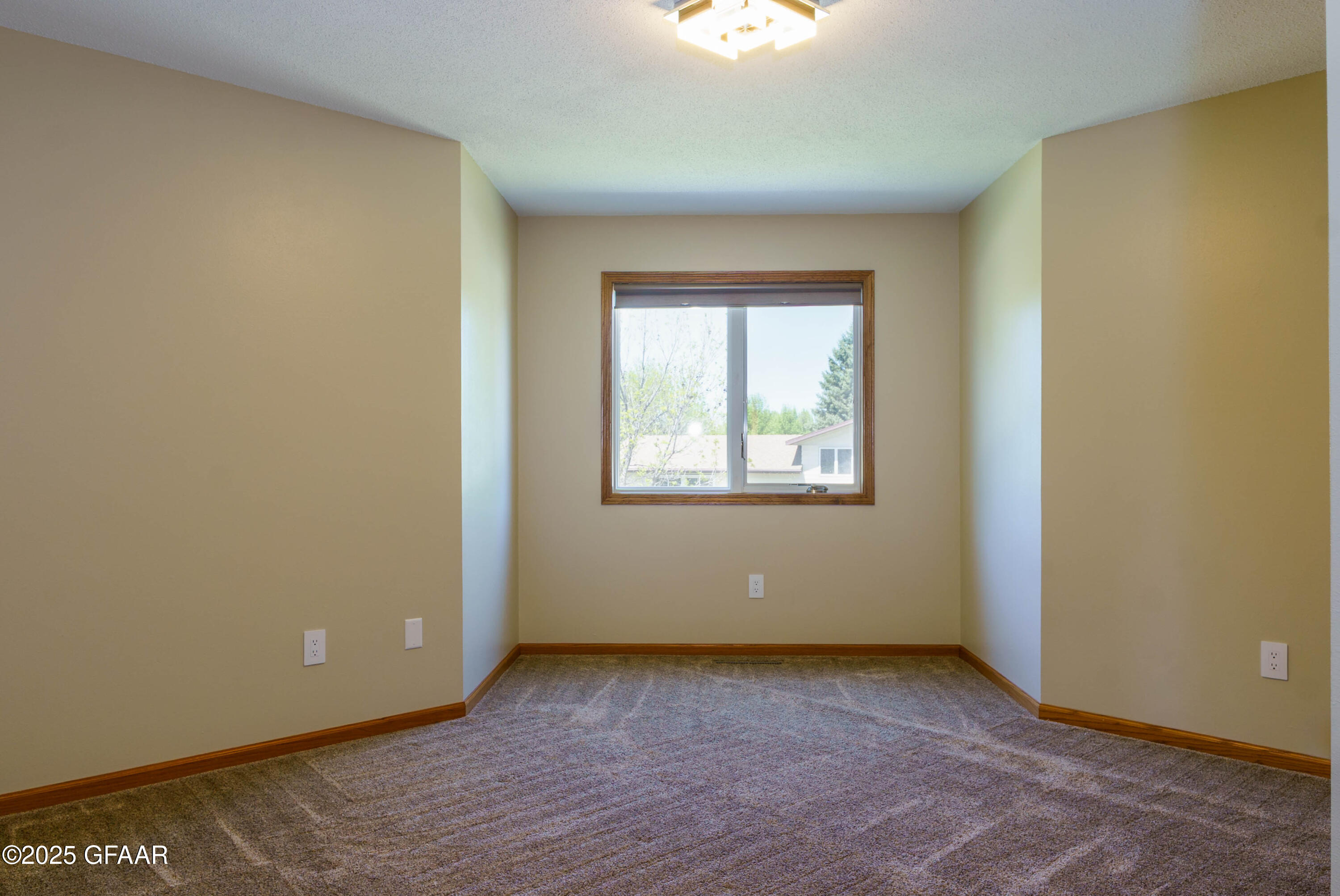 1943 PRAIRIE ROSE Court