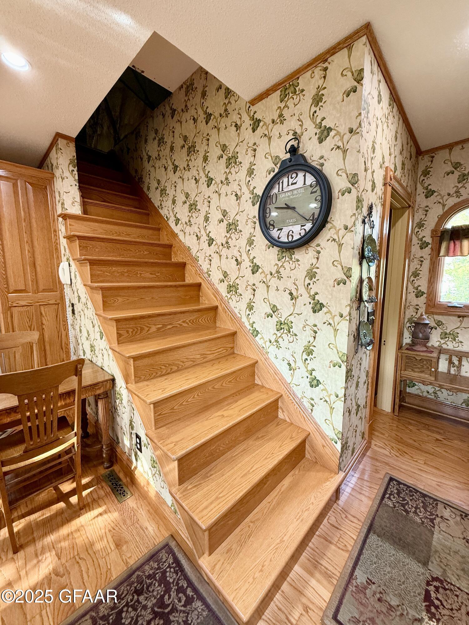 717 9TH AVE.