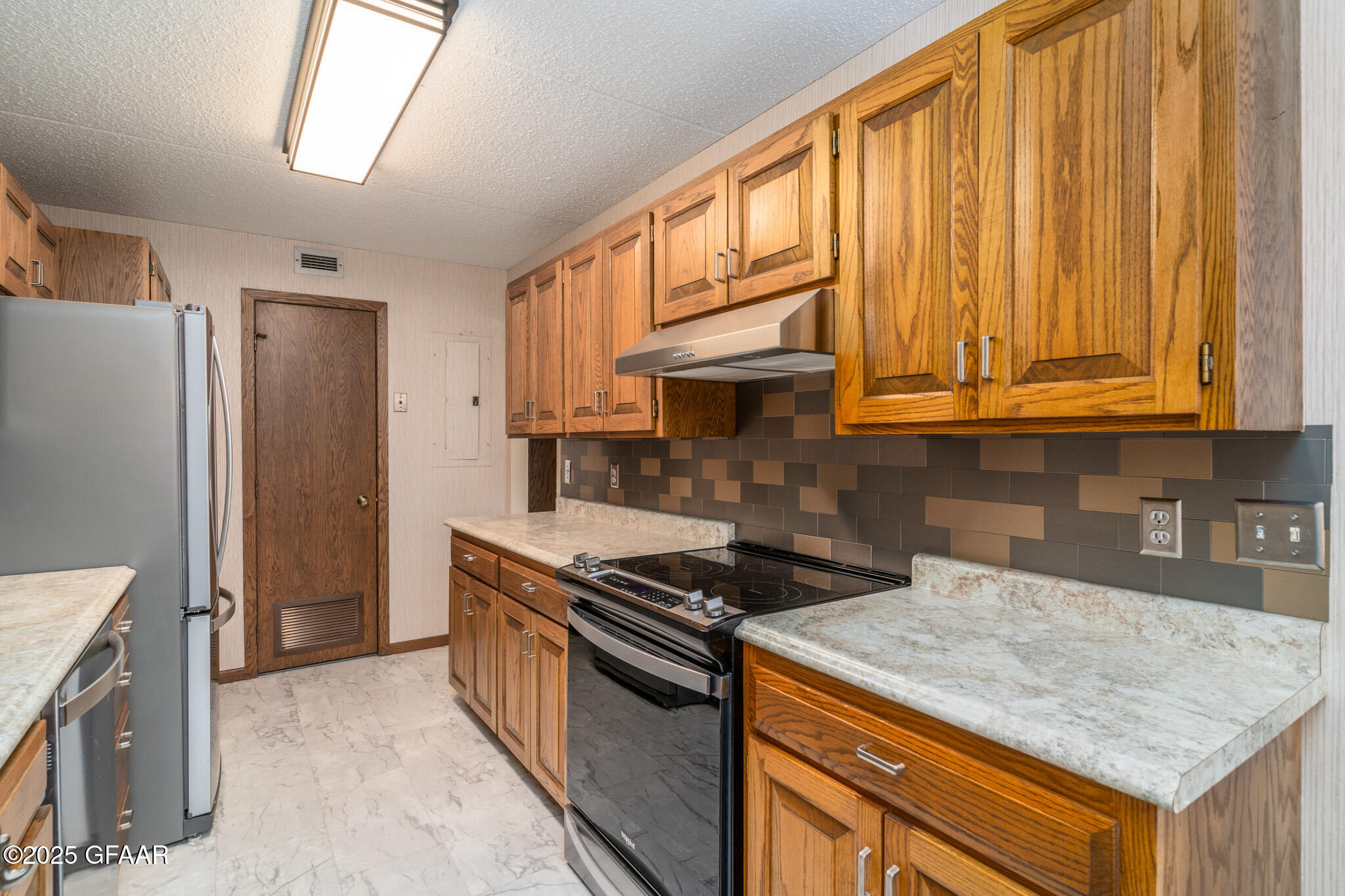 2200 29TH Street S, 23N