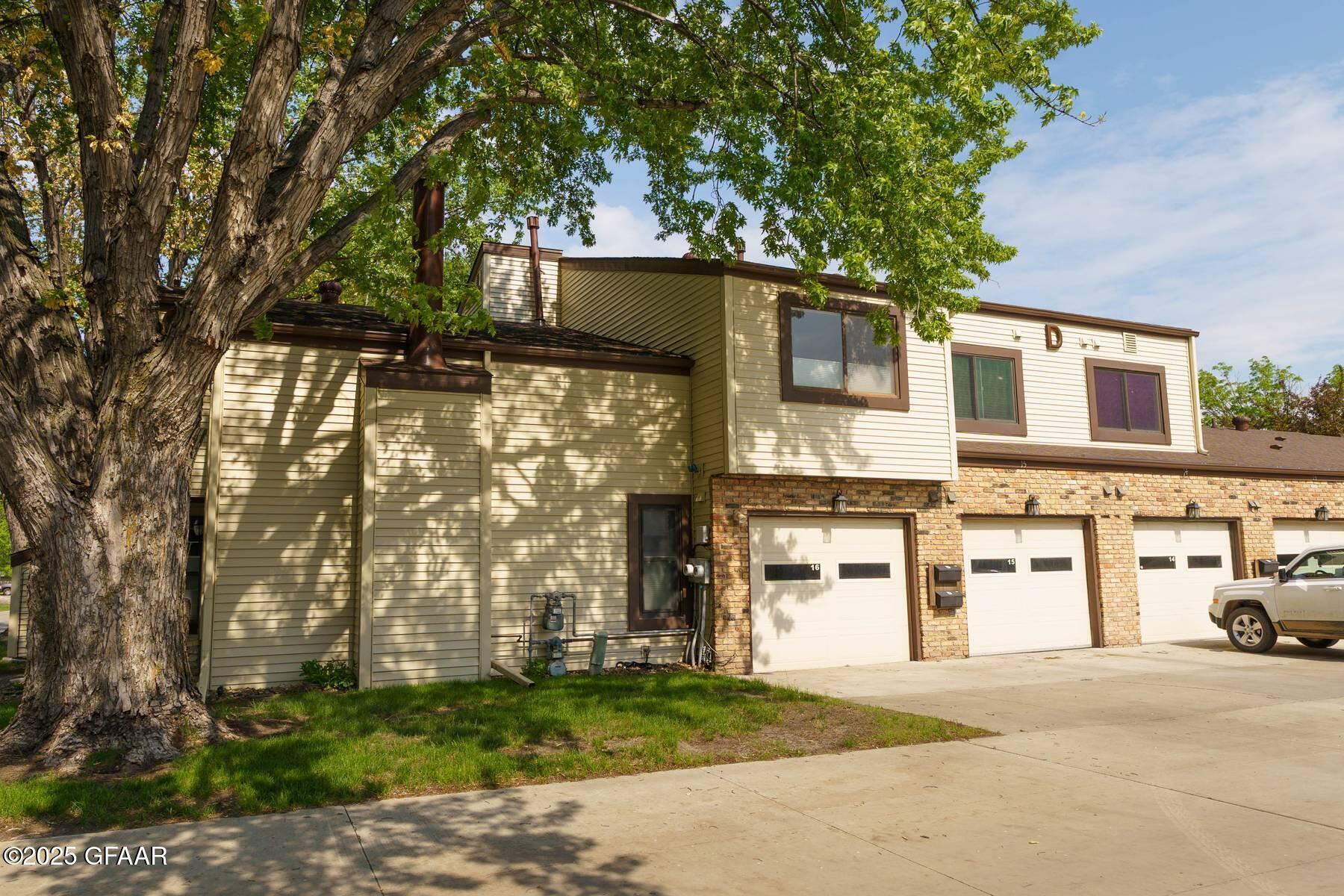 1015 39TH Street N, D-16