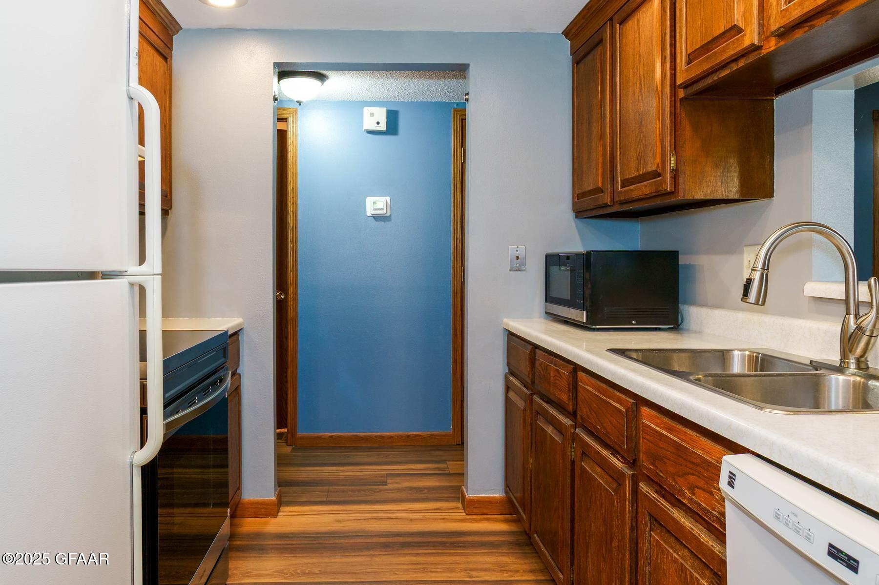 1015 39TH Street N, D-16