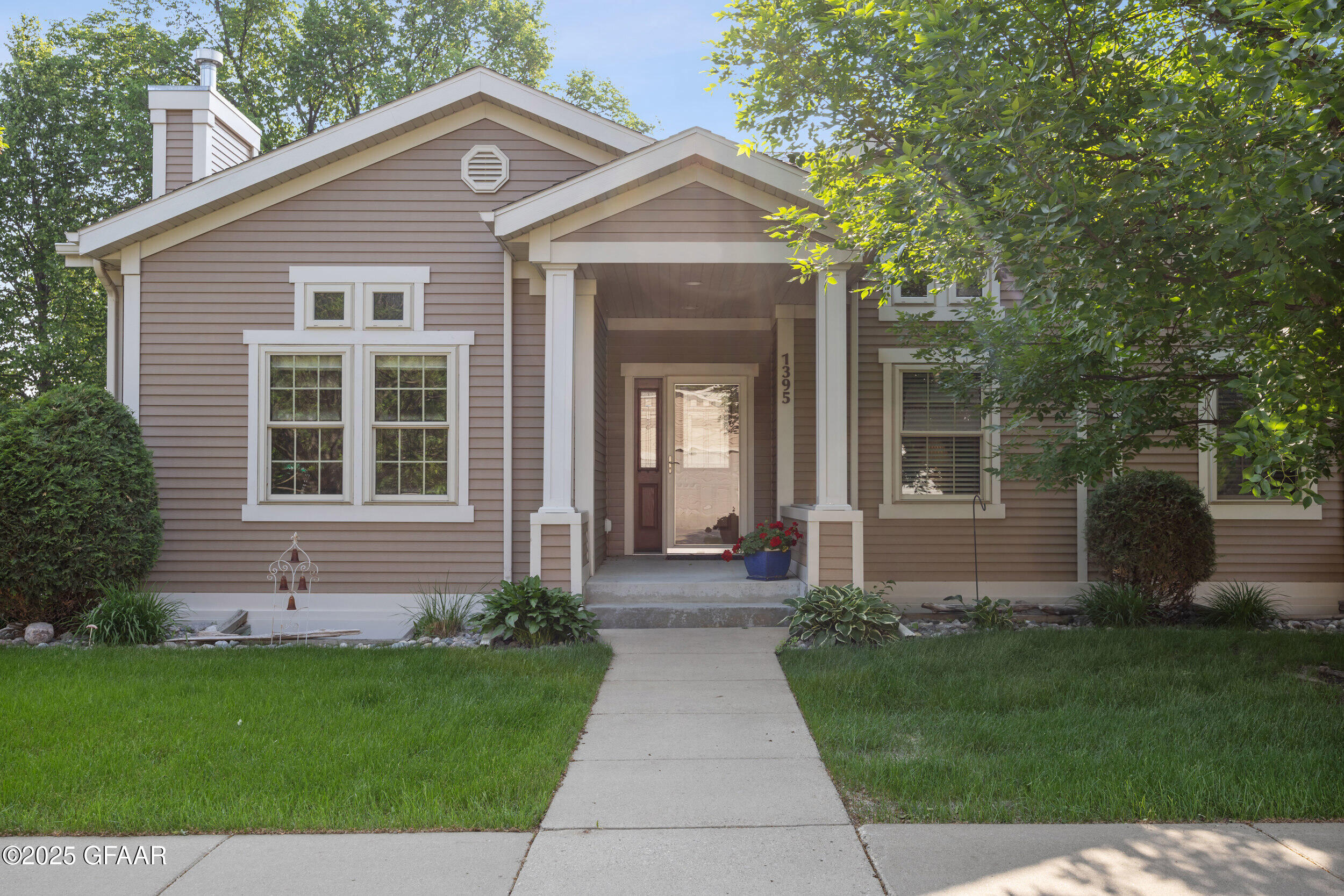 1395 HIGHPOINTE Drive