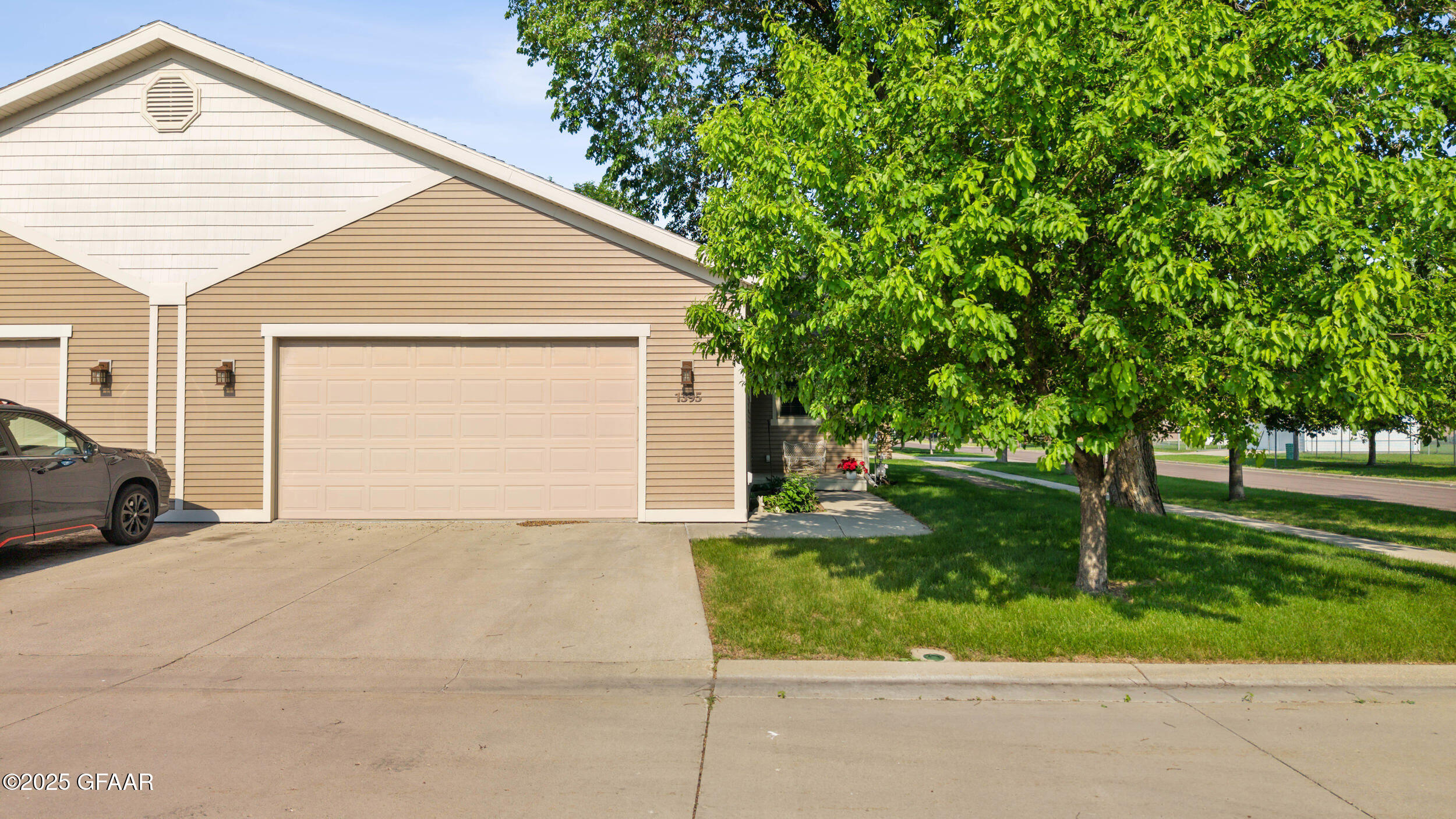 1395 HIGHPOINTE Drive