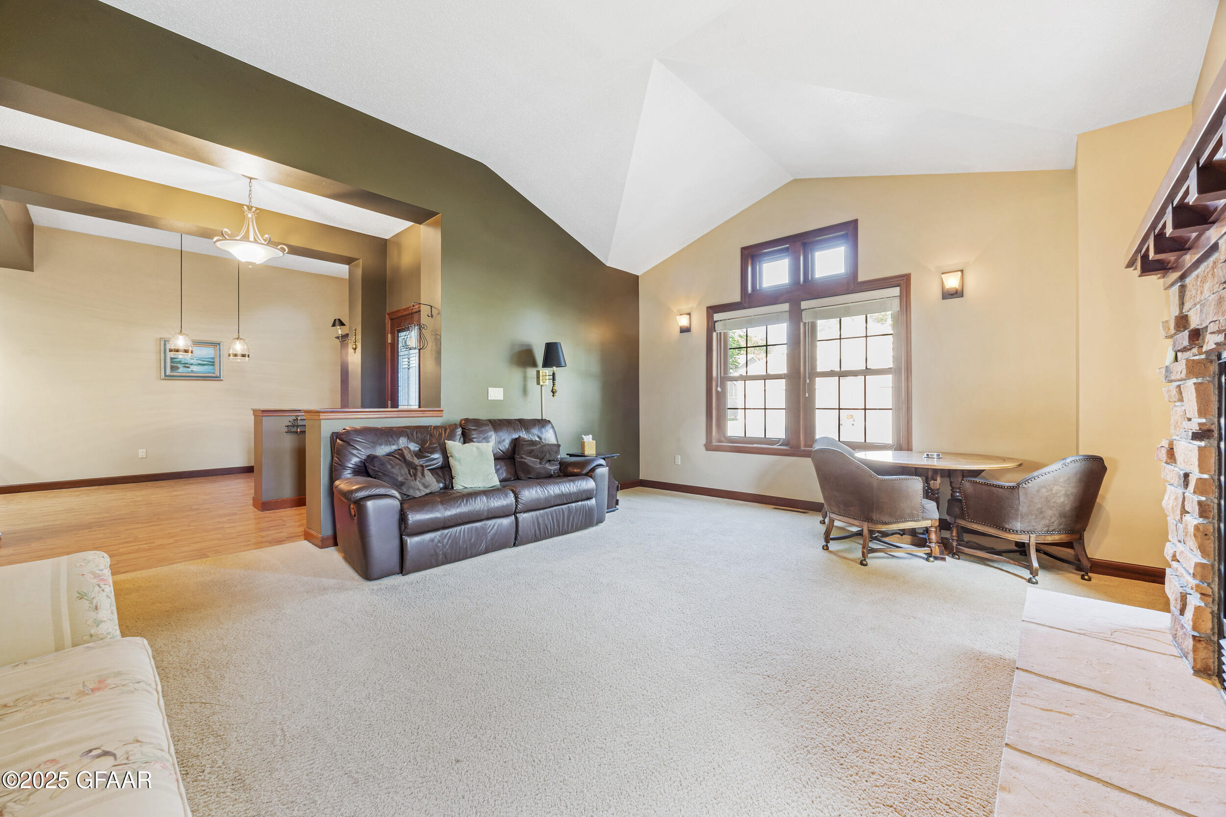 1395 HIGHPOINTE Drive