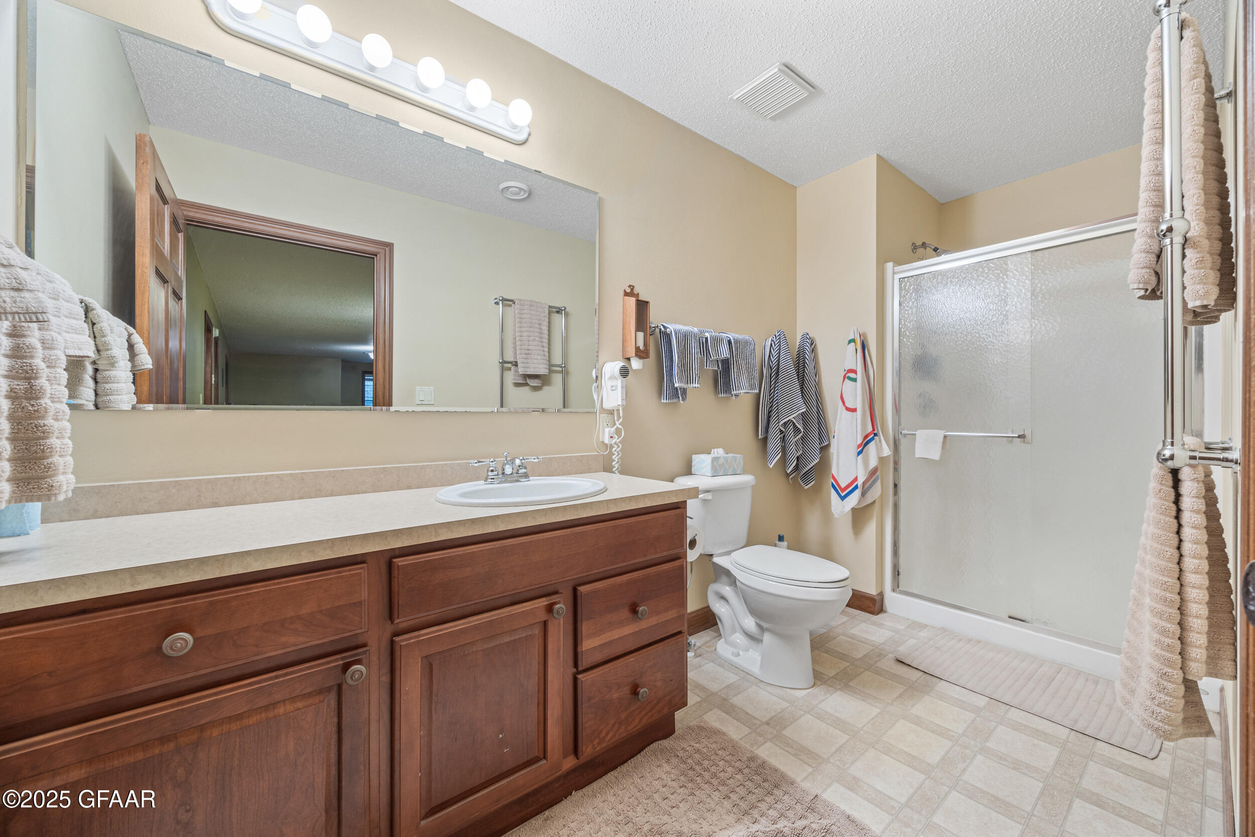 1395 HIGHPOINTE Drive