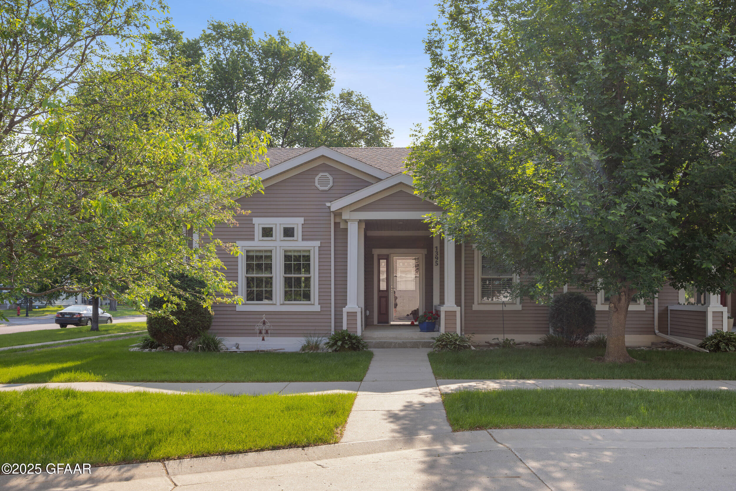 1395 HIGHPOINTE Drive