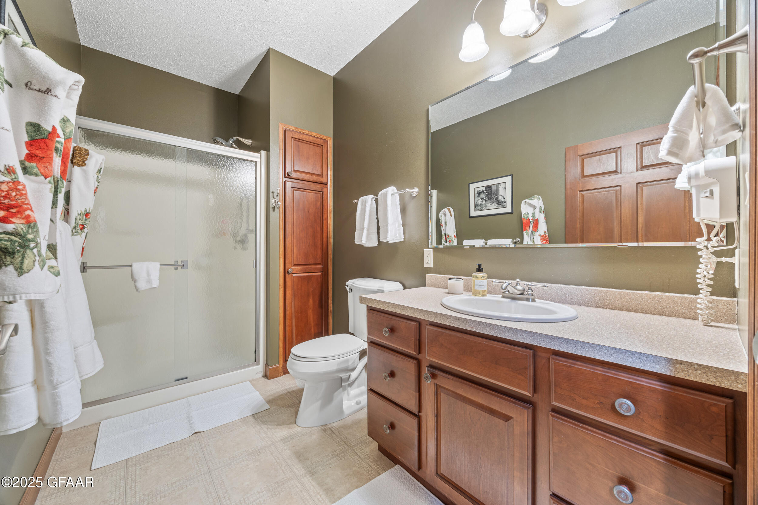 1395 HIGHPOINTE Drive