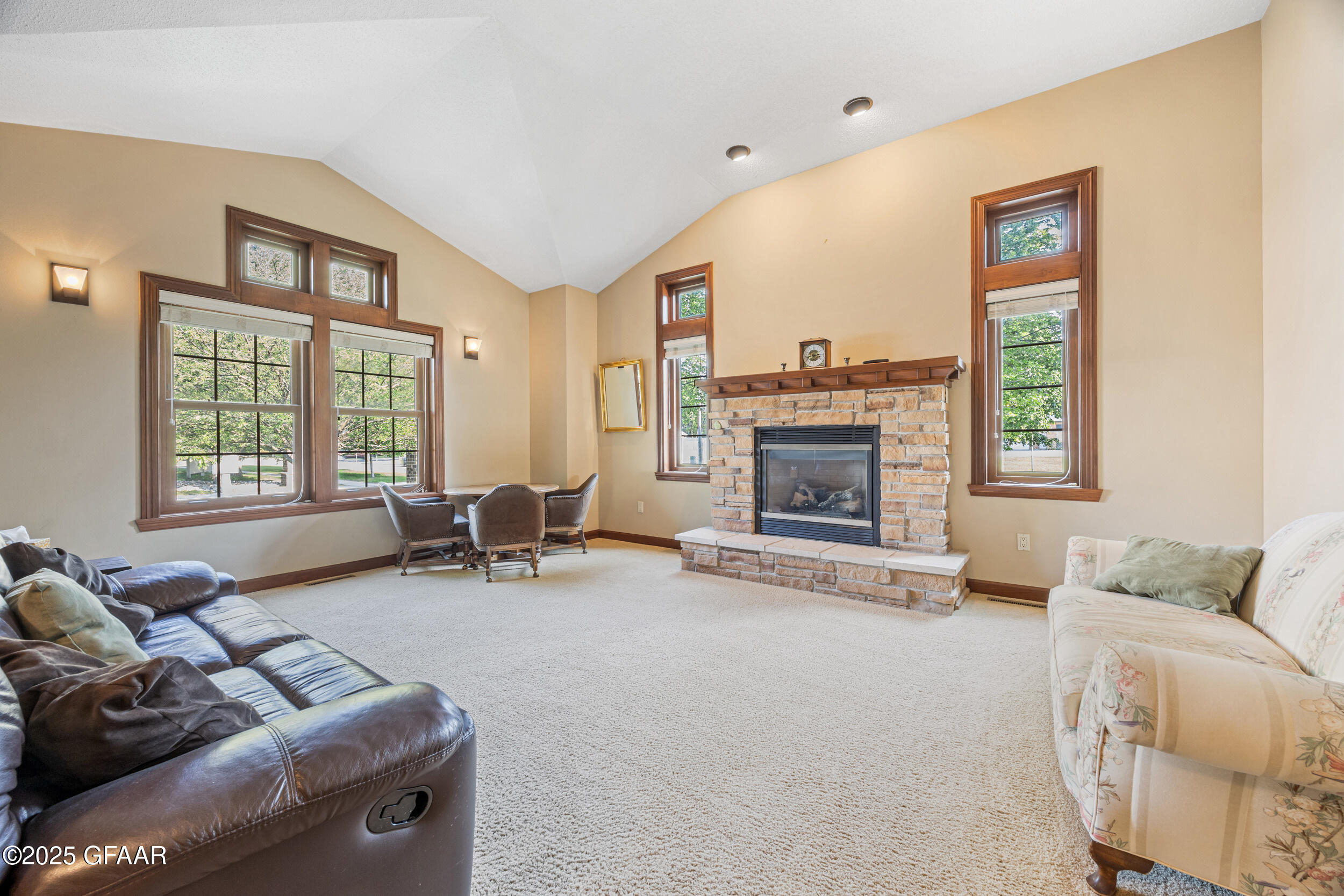 1395 HIGHPOINTE Drive