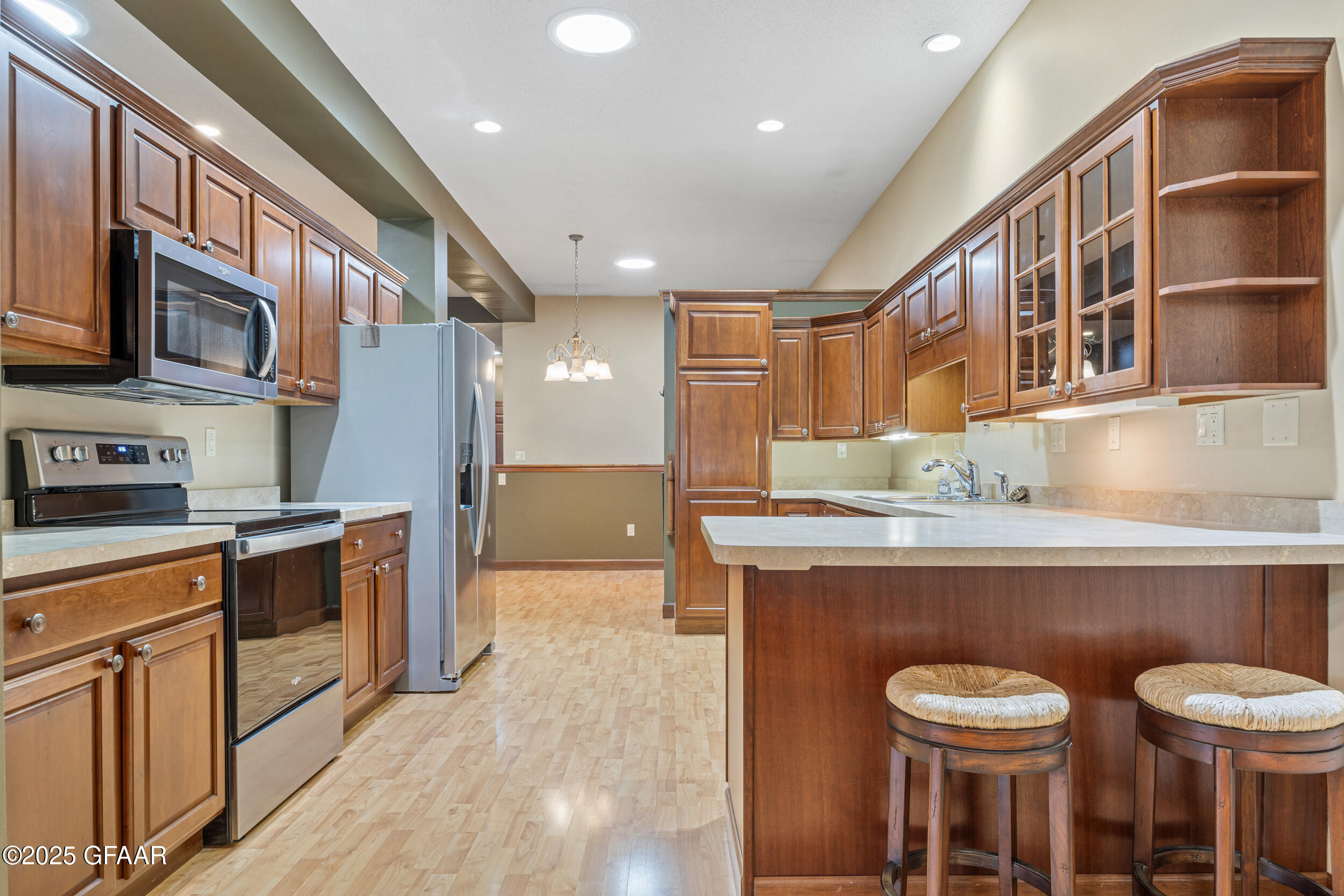 1395 HIGHPOINTE Drive