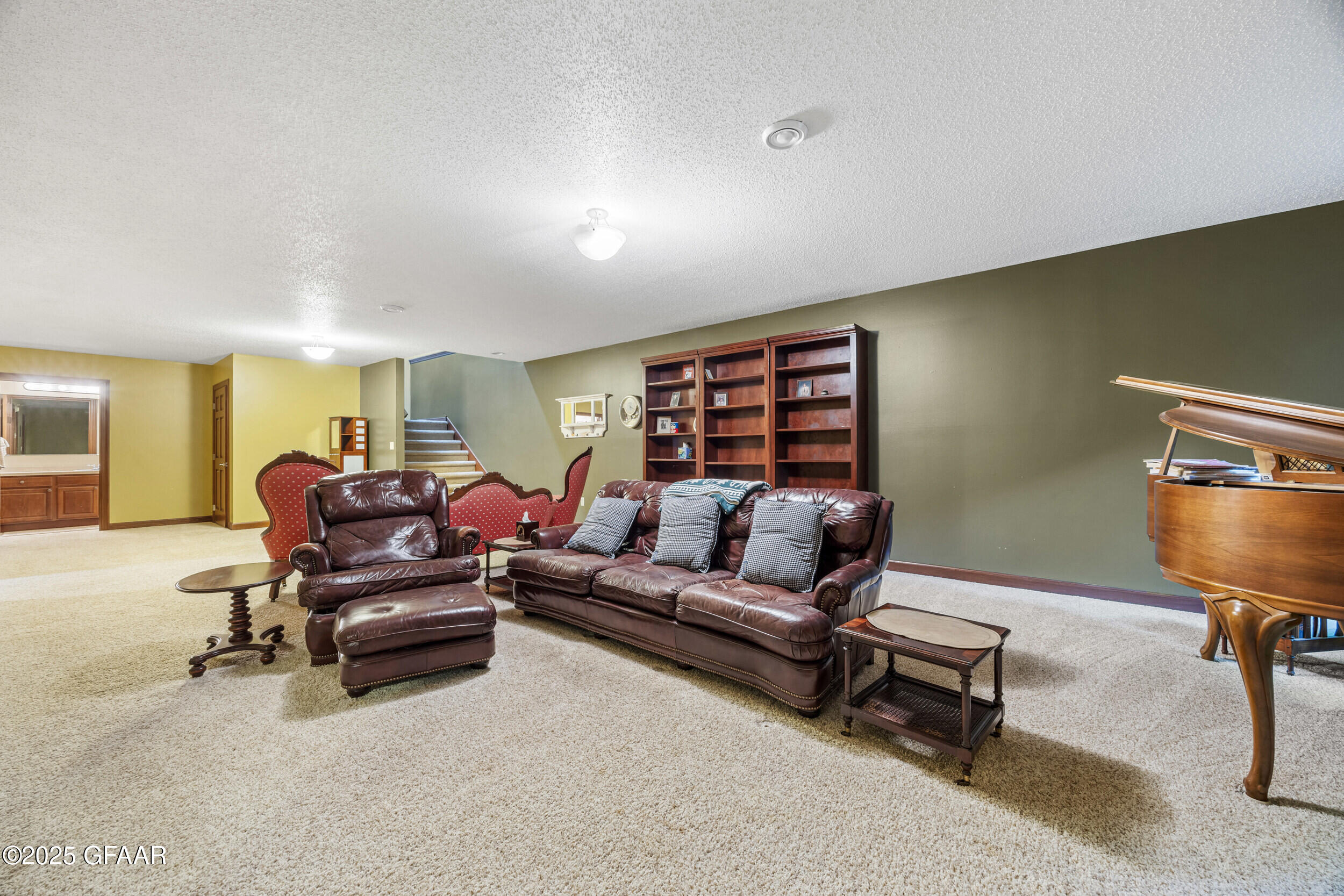 1395 HIGHPOINTE Drive