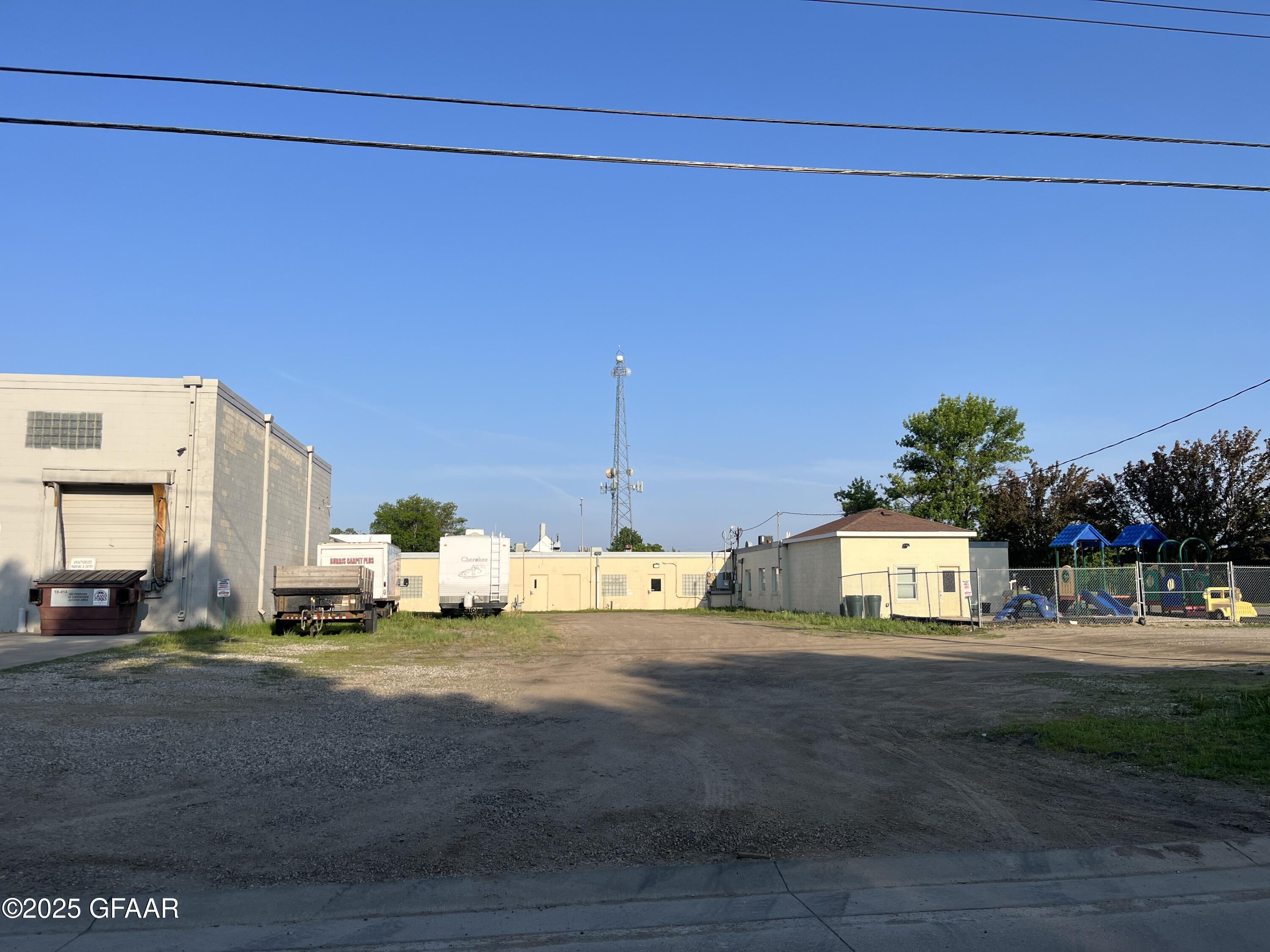 2303 WASHINGTON Street S