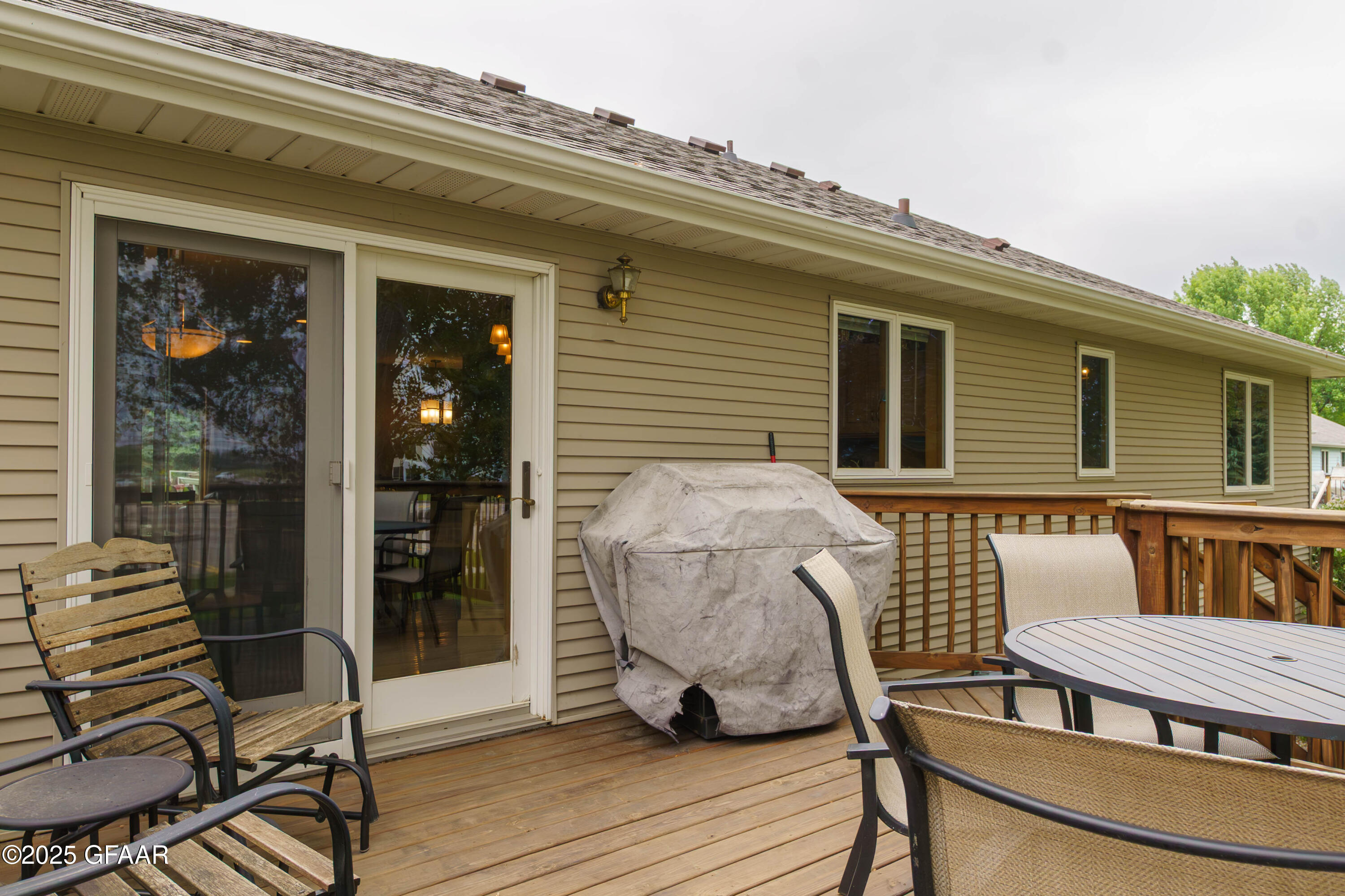 4556 HOMESTEAD Circle