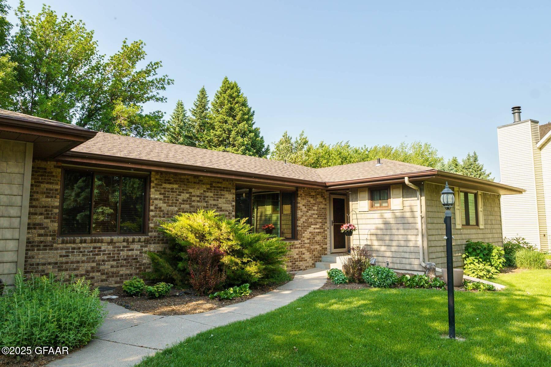 3824 FAIRVIEW Drive