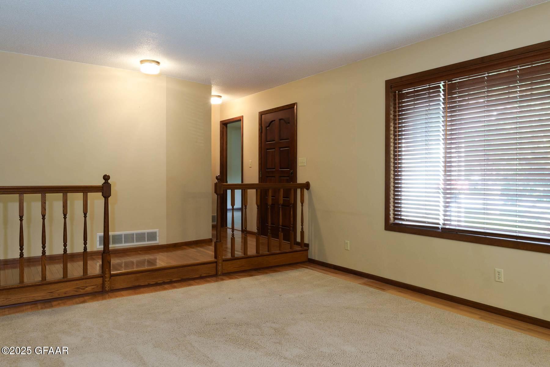 3824 FAIRVIEW Drive