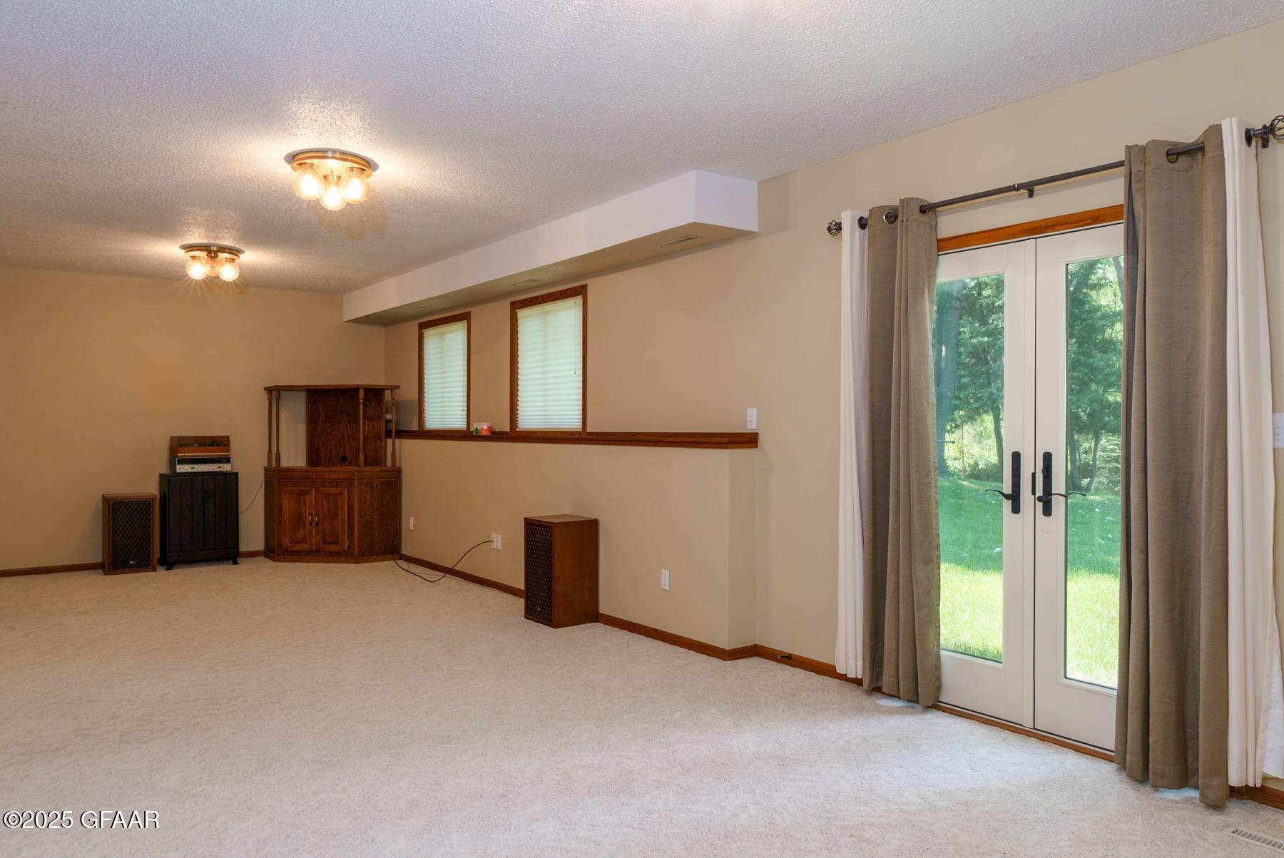3824 FAIRVIEW Drive