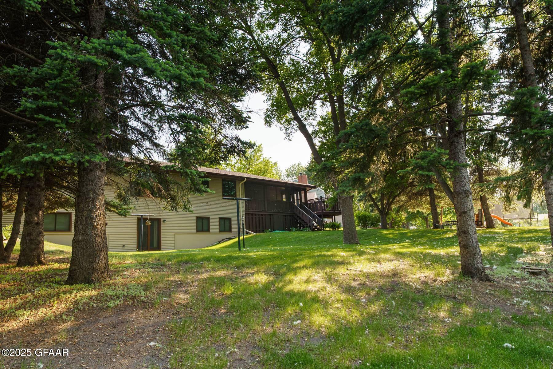 3824 FAIRVIEW Drive