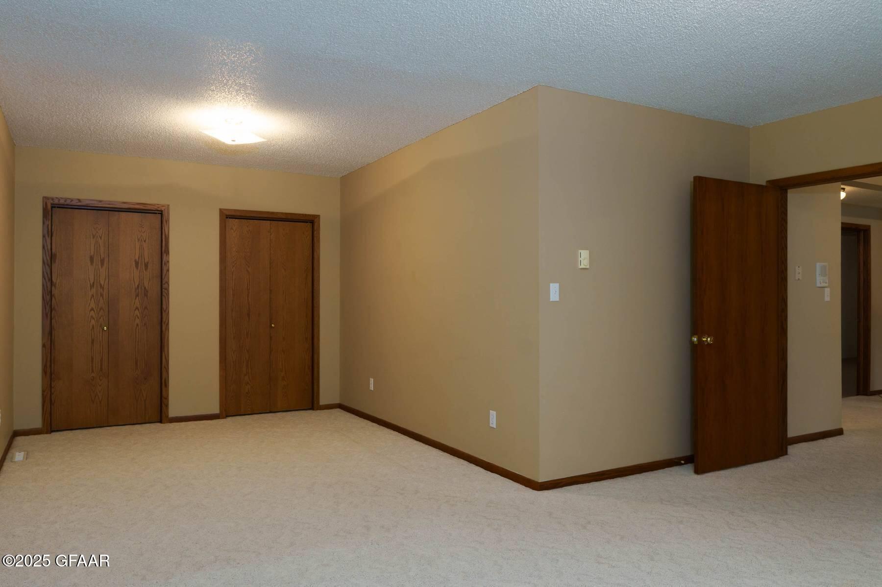 3824 FAIRVIEW Drive