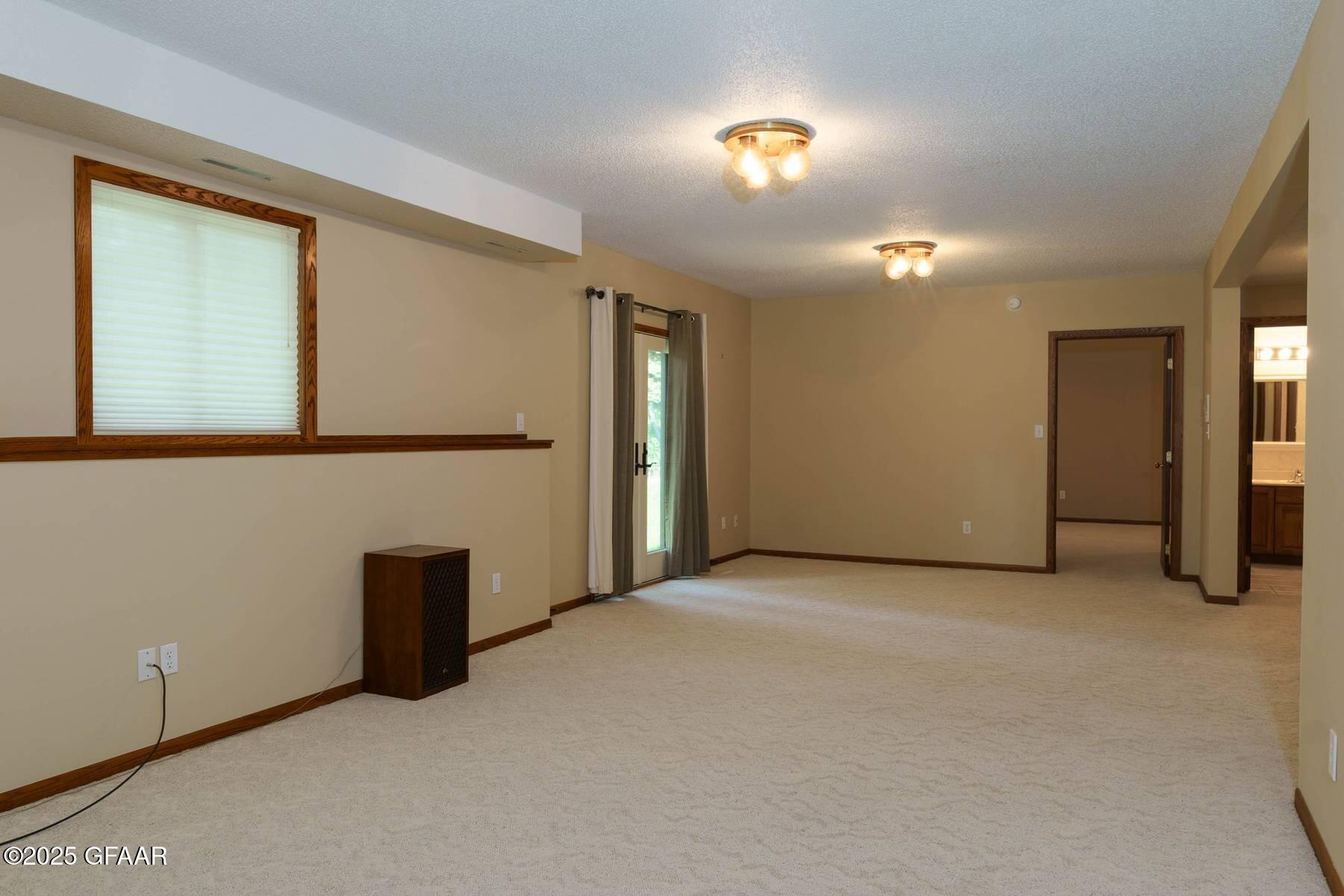 3824 FAIRVIEW Drive