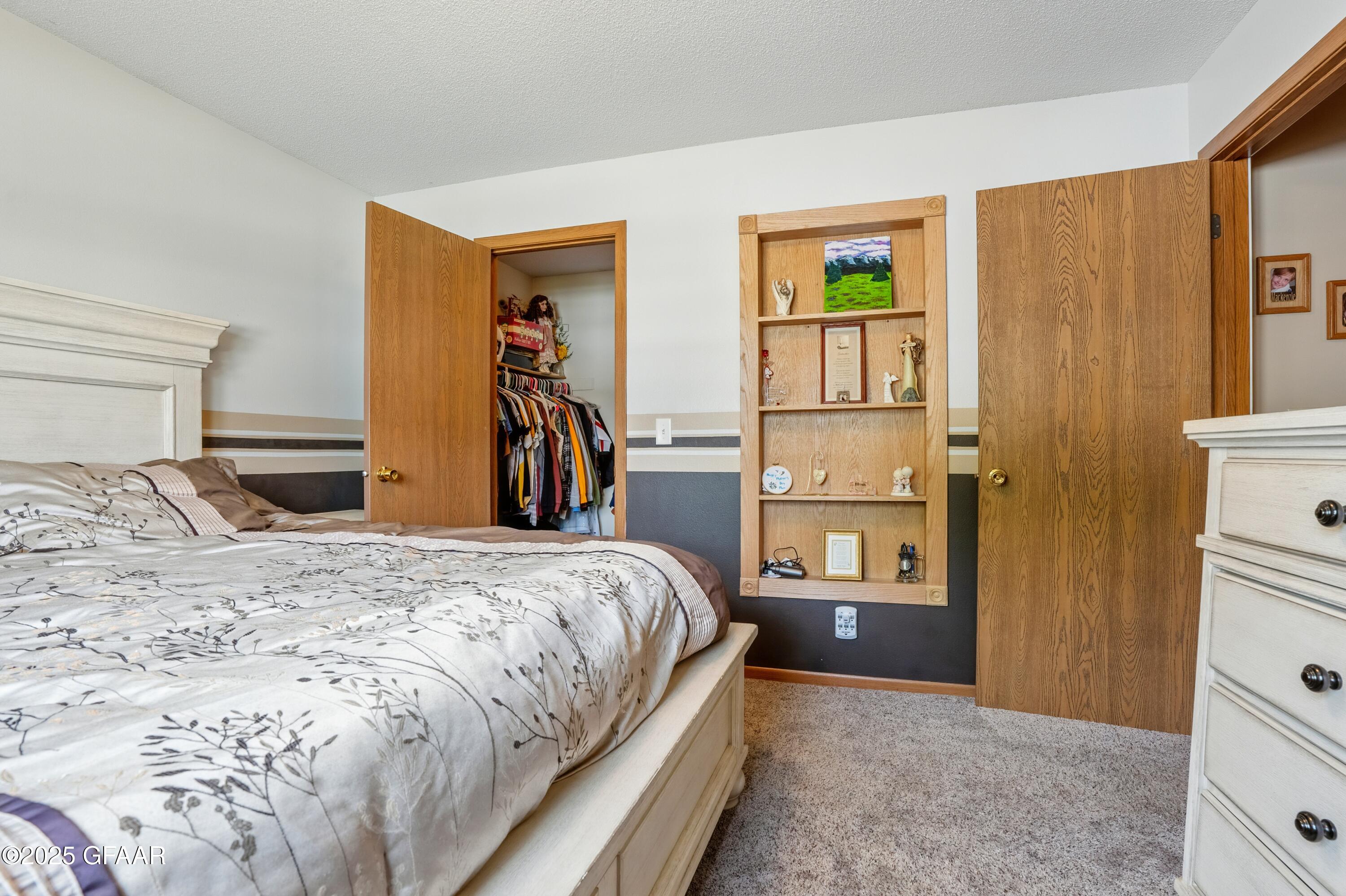 307 BROADWAY W