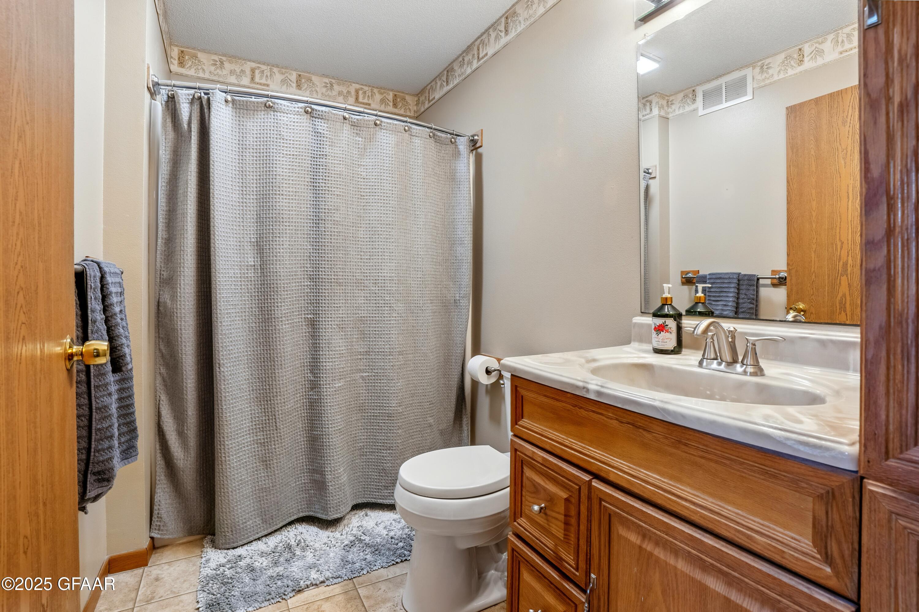 307 BROADWAY W