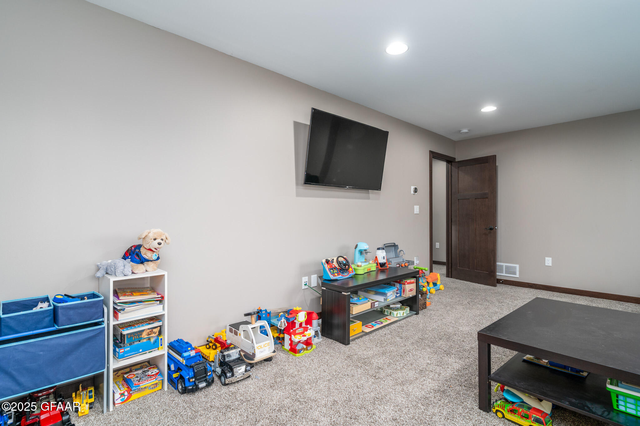 5518 CHARLIE RAY Drive