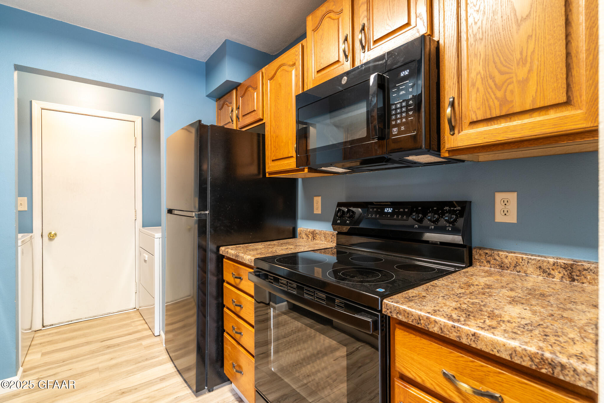 3720 CHERRY Street, # I34