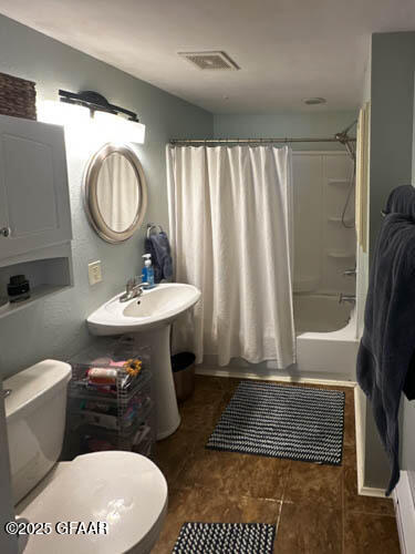 1118 COTTONWOOD Street