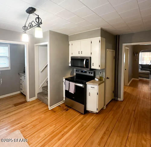 1118 COTTONWOOD Street