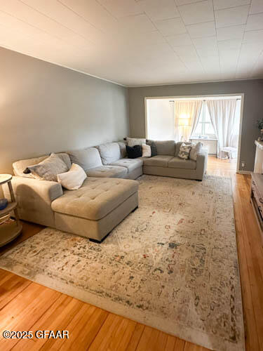 1118 COTTONWOOD Street